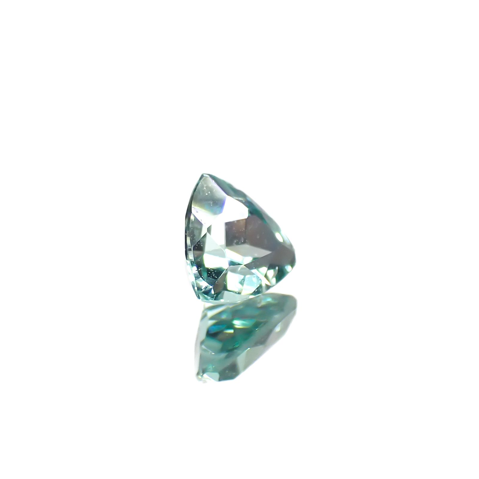 ブルーコーネルピン(宝石名ブルー・コーネルピン)タンザニア産 0.20ct 識別済[240527687]3.7x3.7mm前後