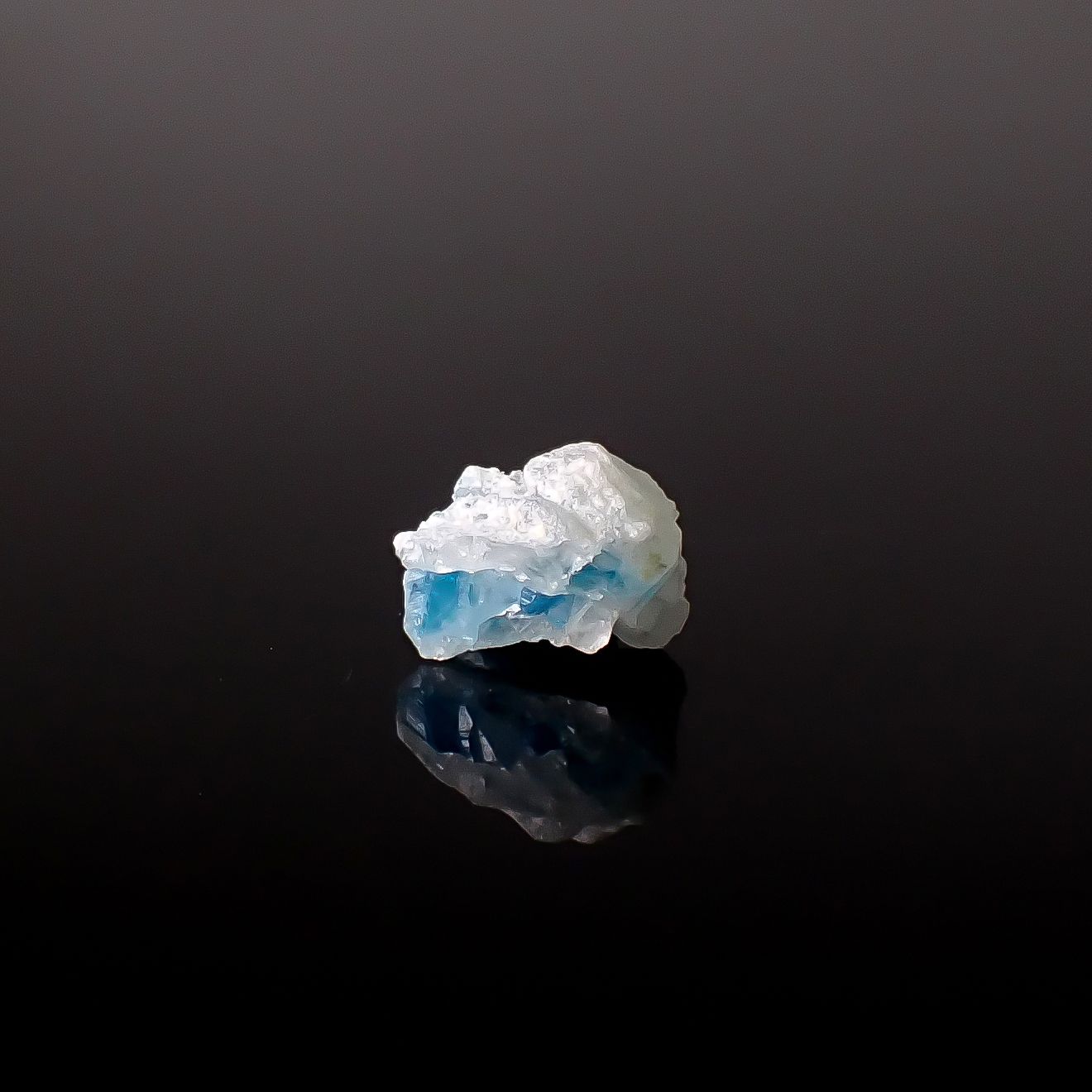 ユークレース 原石 ブラジル産 6.70ct / 13.5x9.4mm前後 [260231727]