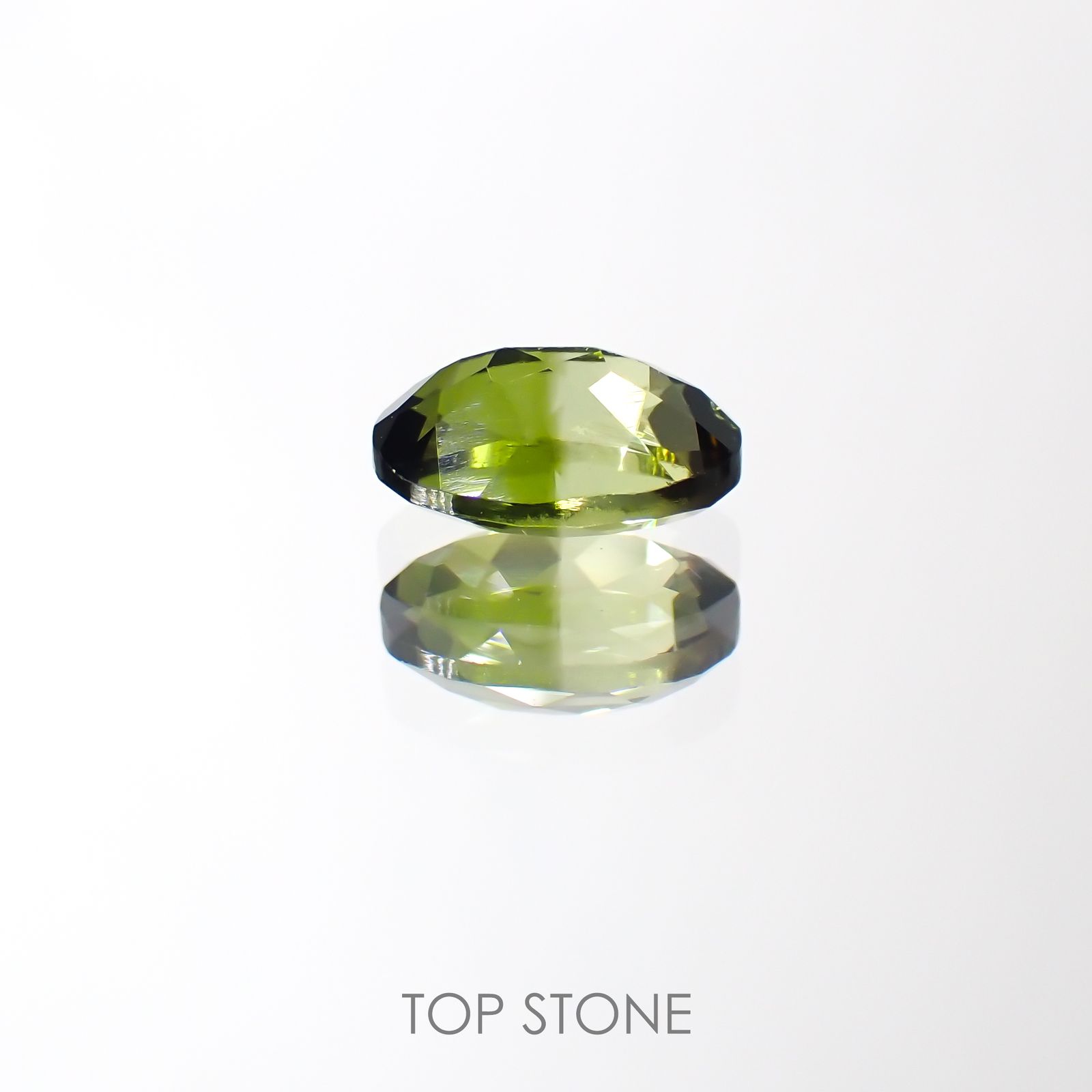 バイカラートルマリン(宝石名バイカラー・トルマリン) ブラジル/アフリカ産 0.95ct 識別済[211013566]7.3×5.3mm前後