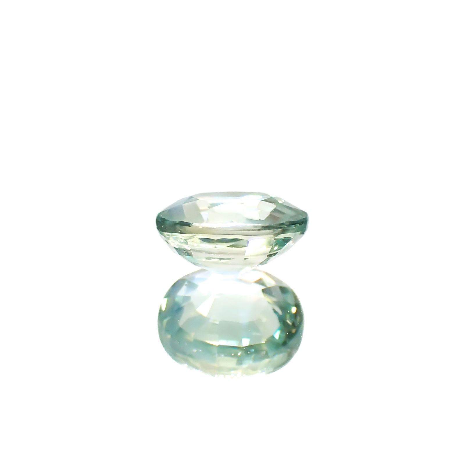 シルキーアレキサンドライト タンザニア産 0.79ct [241129511]5.9x5.1mm前後