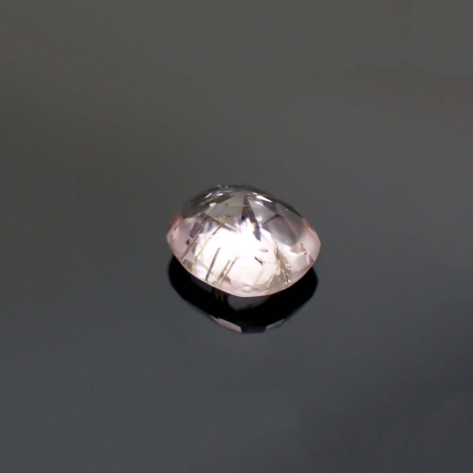 ポードレッタイト(宝石名ポードレッタイト)ビルマ産 ソ付(彩珠) 0.318ct / 4.7x4.1mm前後 [260722814]