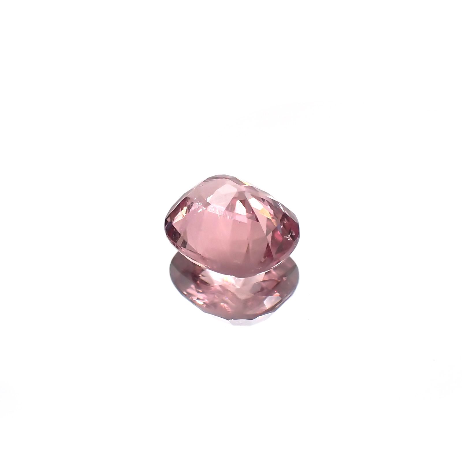 カラーシフト マラヤガーネット(宝石名ガーネット) タンザニア産 1.69ct 識別済[210711879]7.5×6.5mm前後