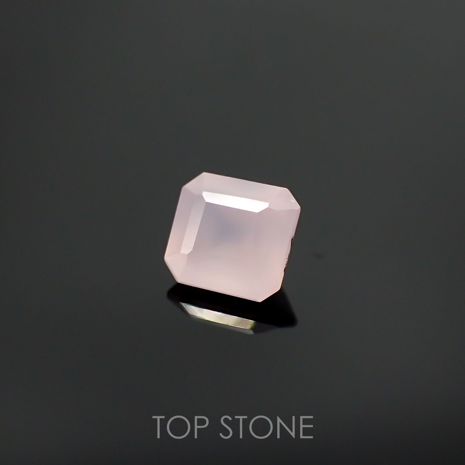 ピンクスミソナイト メキシコ産 ルース 0.81ct[210711453]4.9×4.6mm前後