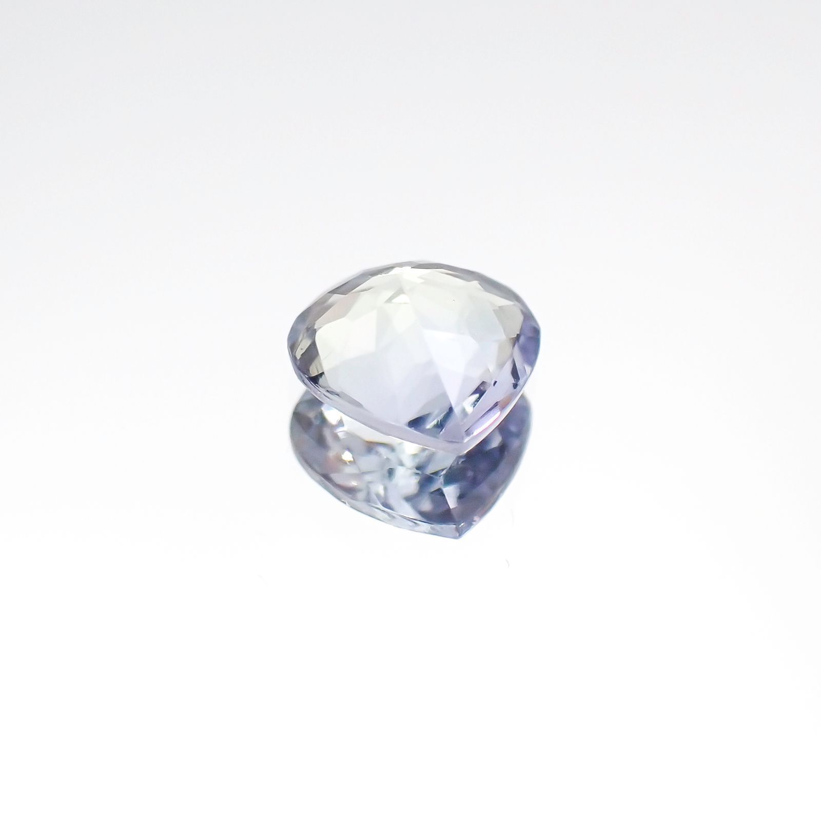 バイカラータンザナイト(宝石名タンザナイト)タンザニア産 0.42ct 識別済[231024012]5.1x5.1mm前後