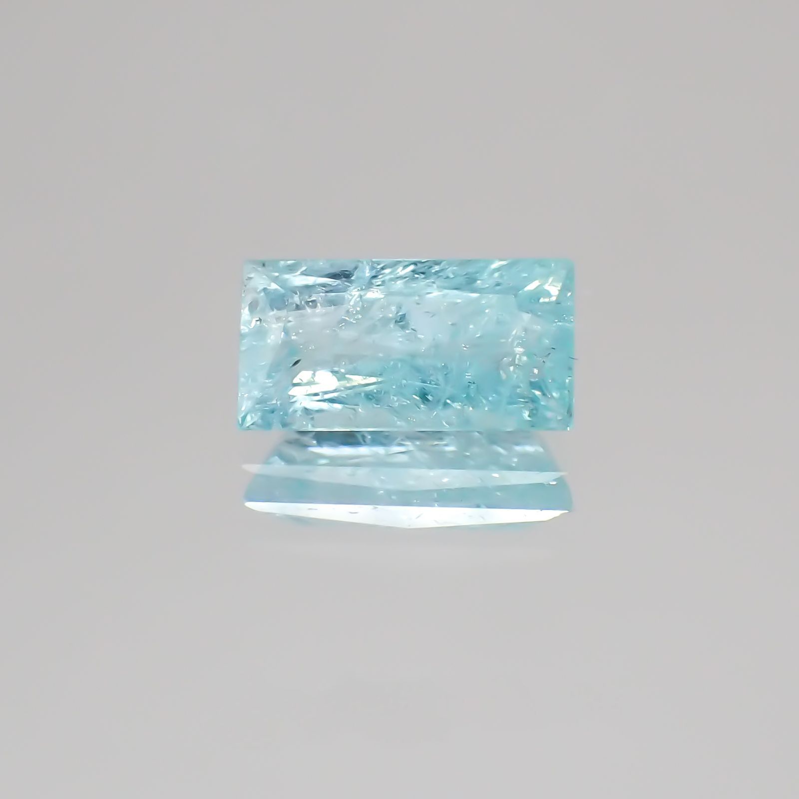 パライバトルマリン モザンビーク産 ルース 0.63ct[21029401]7.1×3.7mm