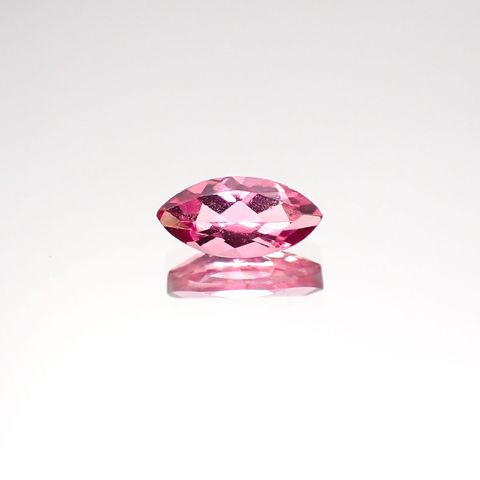 ホットピンクスピネル(宝石名ピンク・スピネル)タンザニア産 0.44ct 識別済[230823042]7.2x3.5mm前後