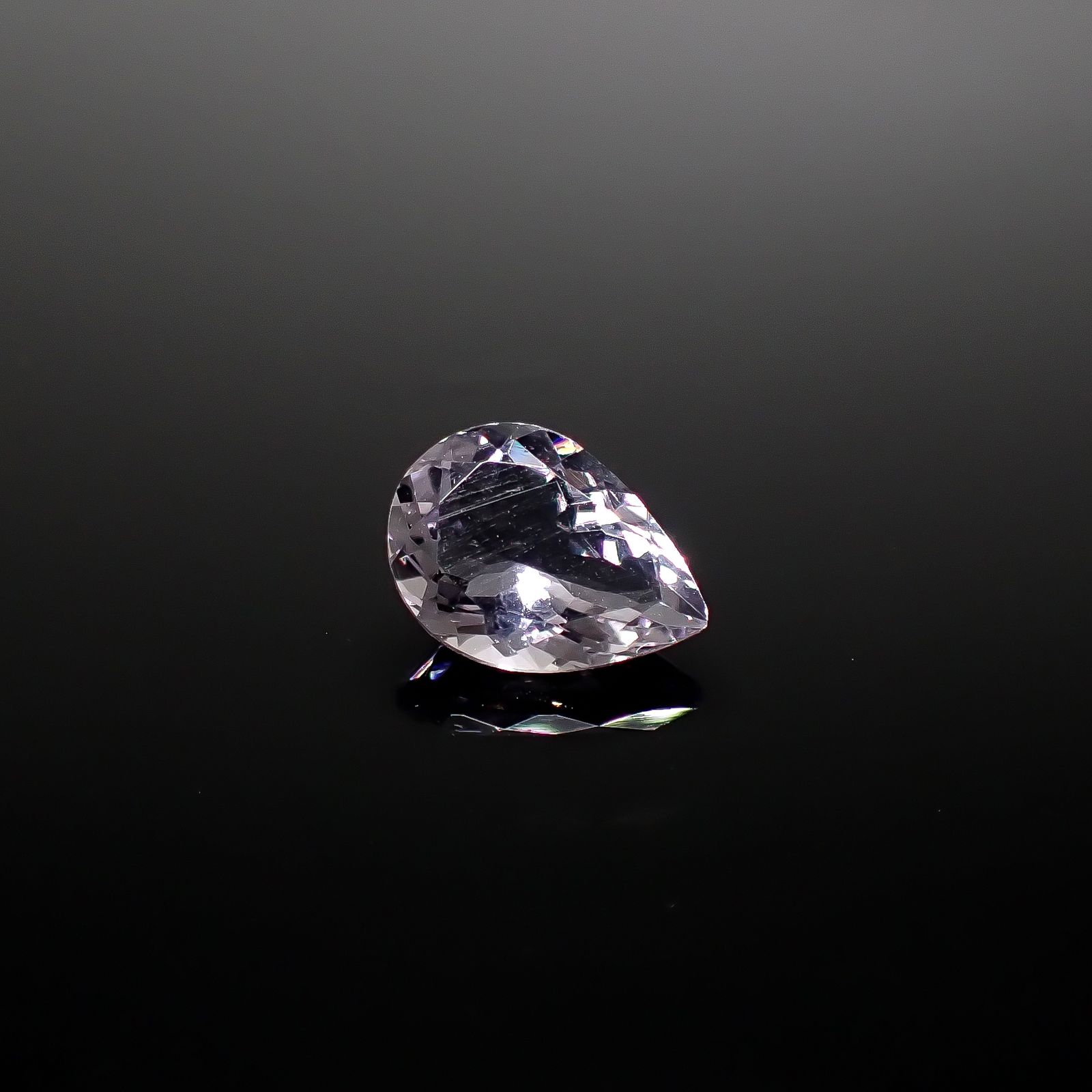 フローライト フルオレッセンス アフガニスタン産 1.91ct [250630521]9.8x7mm前後