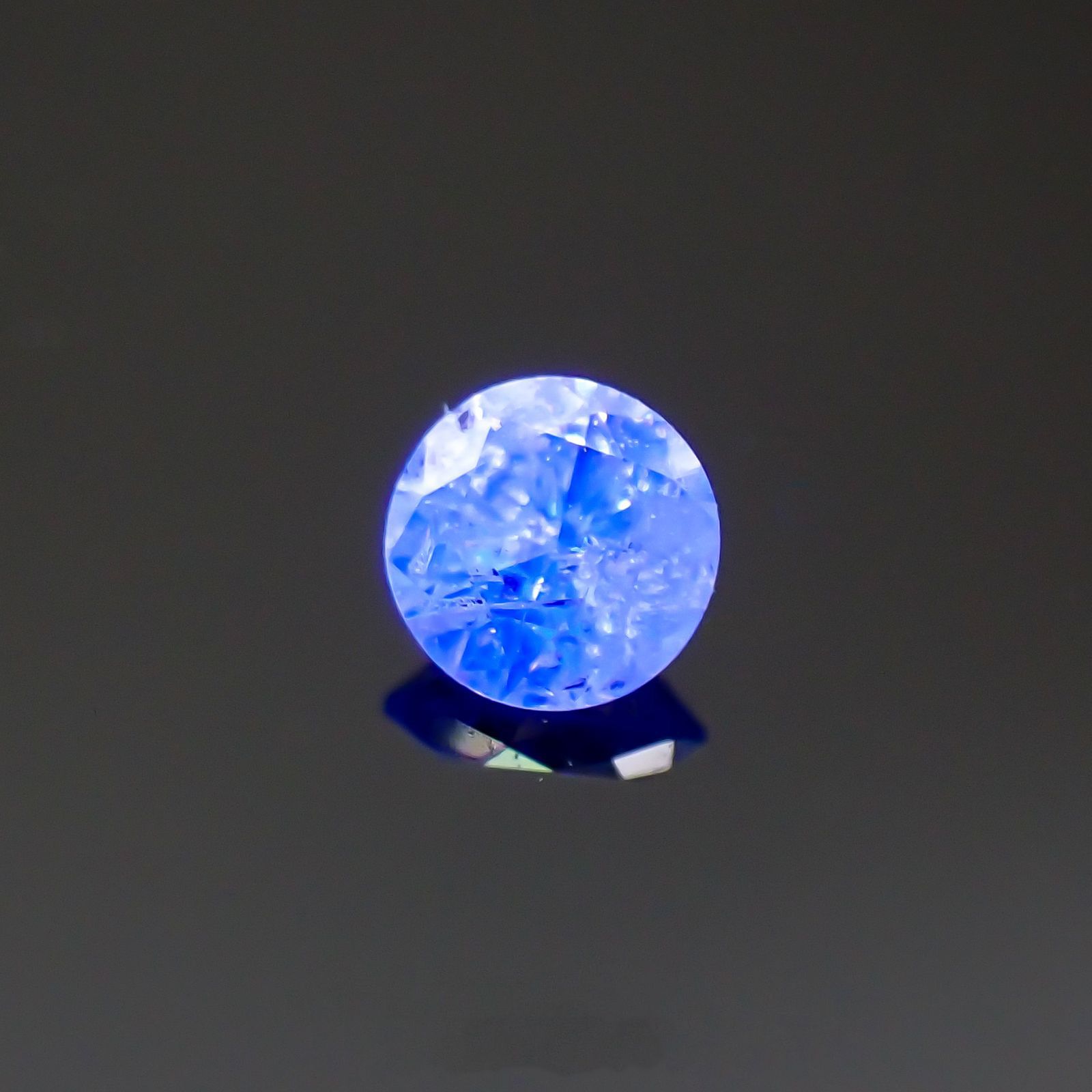 ピンクダイヤモンド (宝石名ダイアモンド)I-2 / LIGHT PINK 0.038ct ソ付(CGL)[220716975]2.13x2.15mm前後