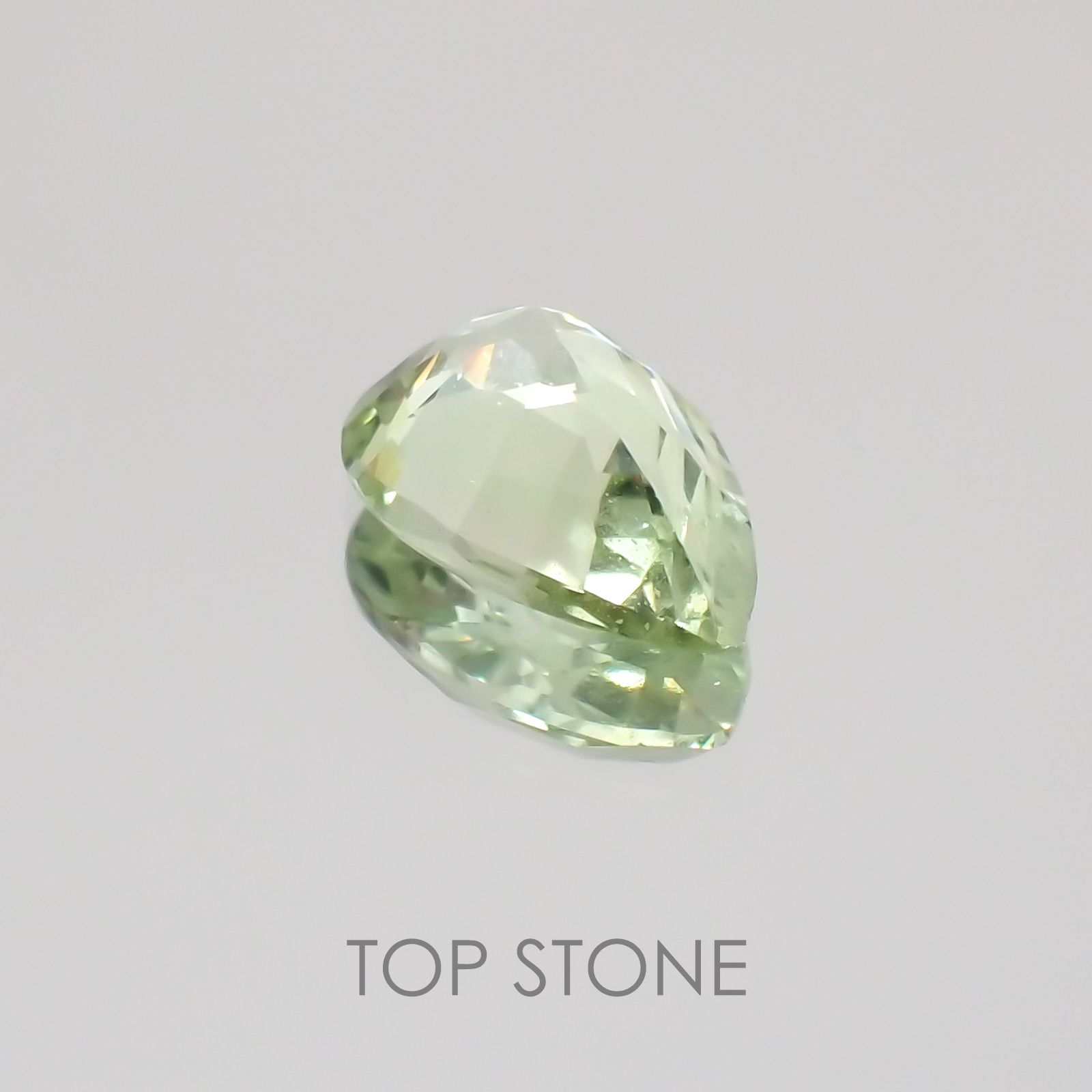 ミントガーネット(宝石名グリーン グロッシュラー・ガーネット)タンザニア・メレラニ鉱山産 1.10ct 識別済[220717128]8.6x5.8mm前後