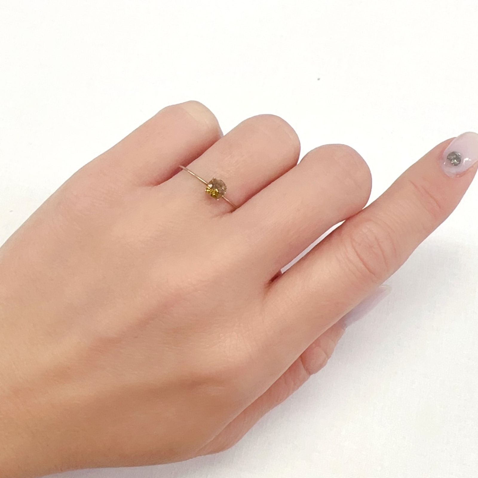 アンドラダイトグロッシュラーガーネット(宝石名アンドラダイト/グロッシュラー・ガーネット)ナミビア産 0.46ct 識別済[231224552]4.5x4.5mm前後