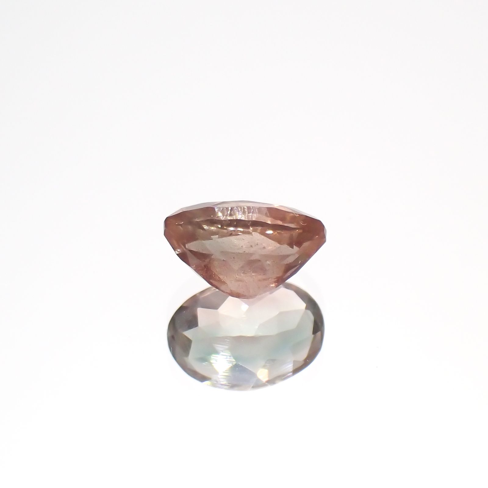 パーティカラーオレゴンサンストーン アメリカ・オレゴン州産 0.73ct[230722842]6.8x4.8mm前後