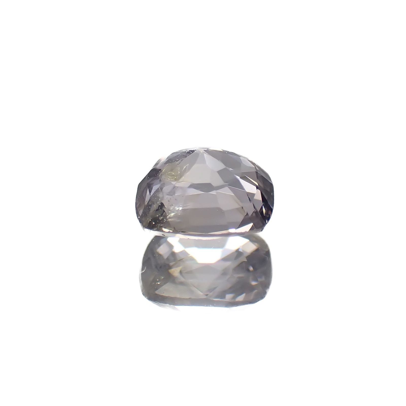 グレースピネル(宝石名スピネル)ビルマ/マダガスカル産 0.77ct 識別済[220817560]5.7x5.1mm前後