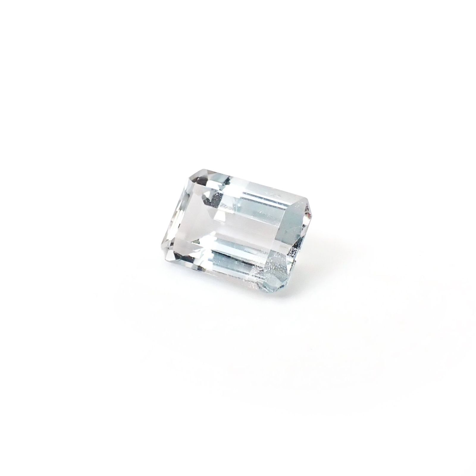 バイカラートパーズ 非加熱 ブラジル産 4.30ct / 11.3x7.6mm前後 [260331798]