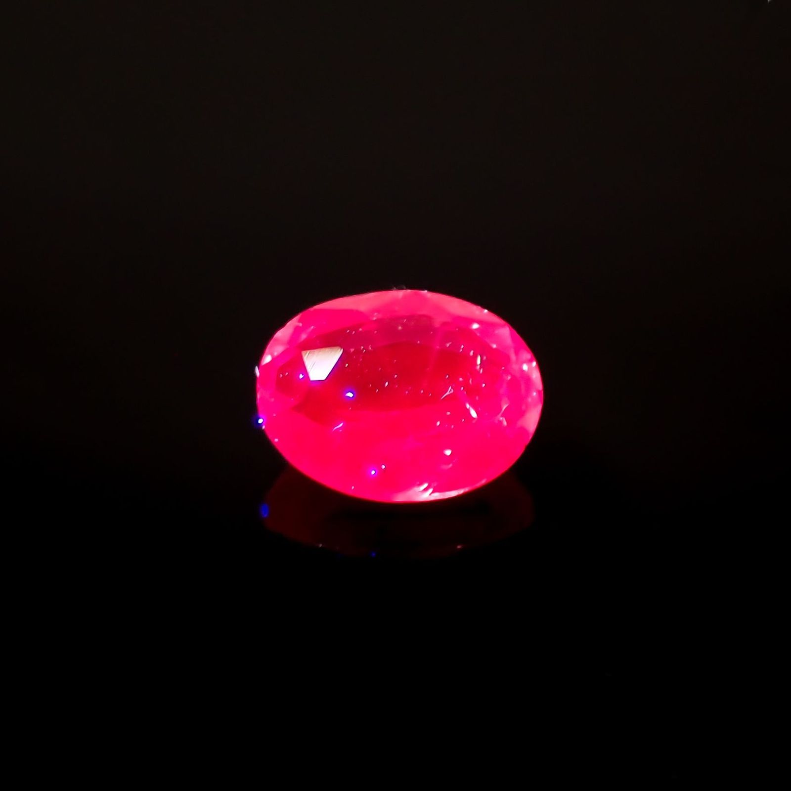 パープルサファイア パキスタン・カシミール産 0.56ct[230119878]5.6x4.3mm前後