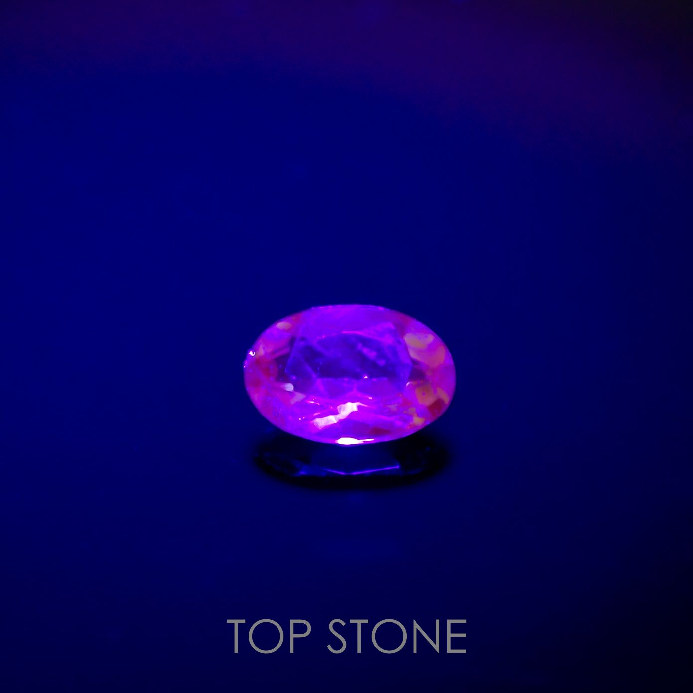 ミントガーネット(宝石名グリーン グロッシュラー・ガーネット) タンザニア産 0.42ct 識別済[210711533]5.9×3.8mm前後