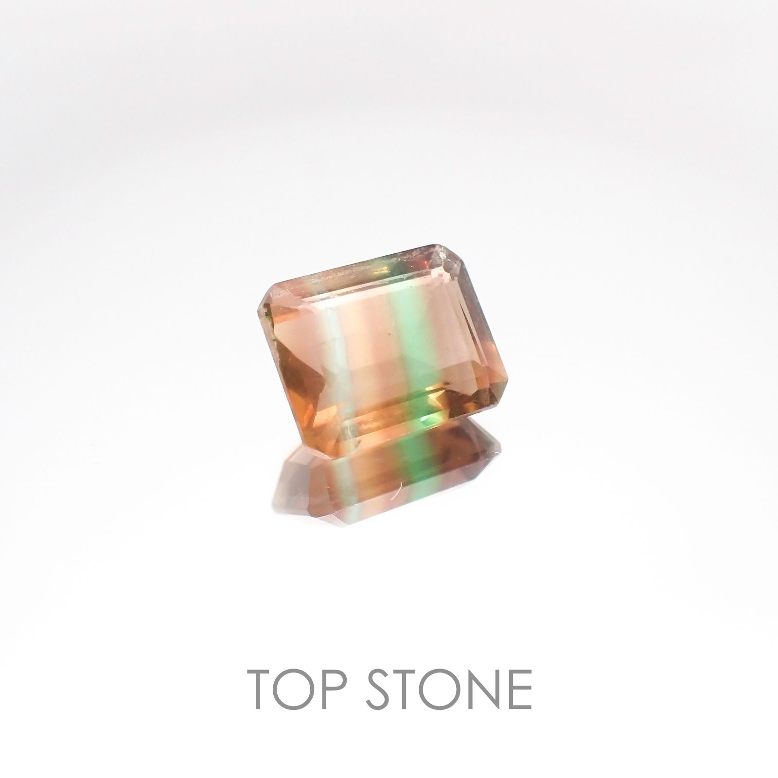 パーティカラーフローライト(宝石名パーティカラード・フルオライト) ブラジル産 3.50ct 識別済[2010107058]9.9×8mm前後