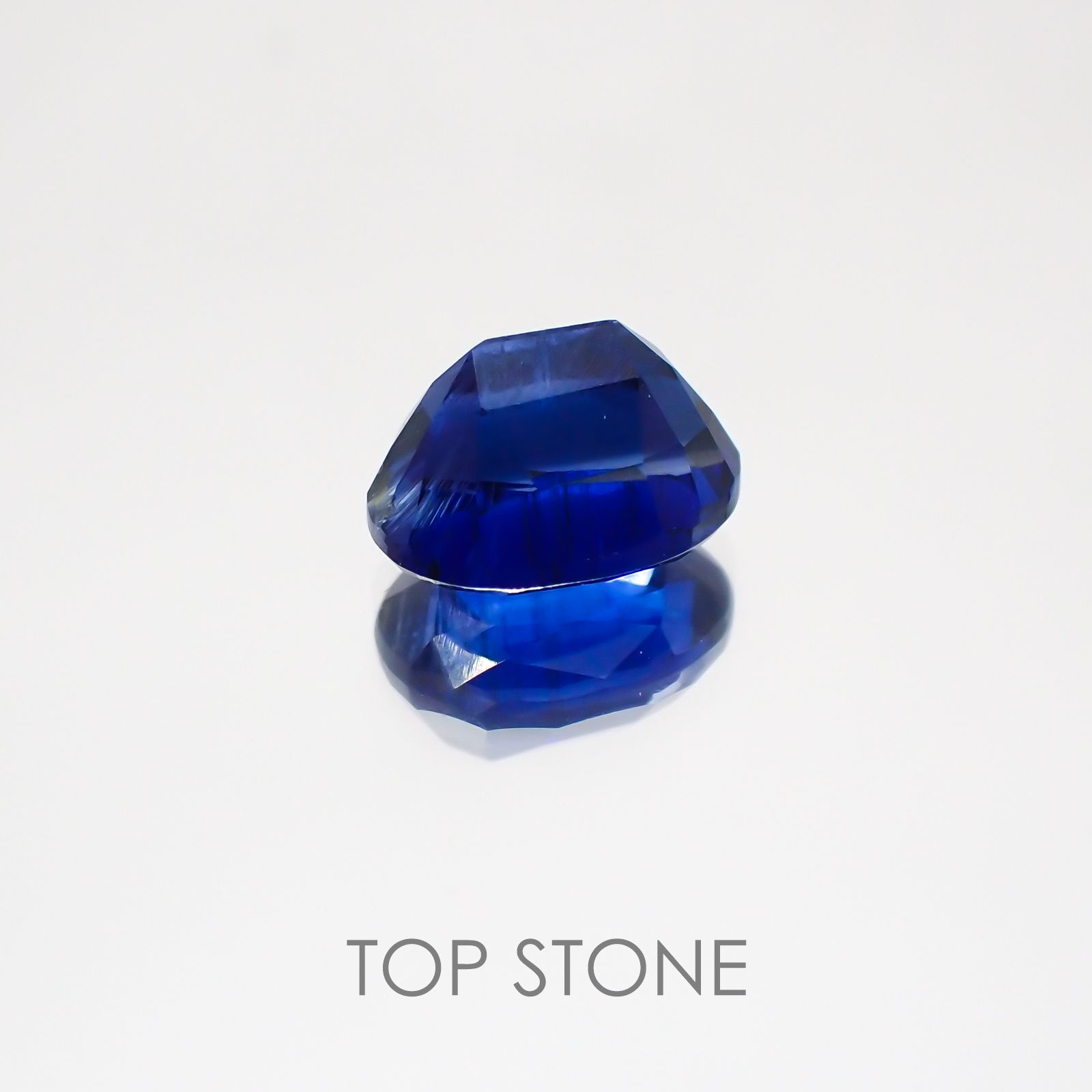 カイヤナイト(宝石名カイヤナイト) ネパール産 2.05ct 識別済[20063055]7.9×6.1mm前後