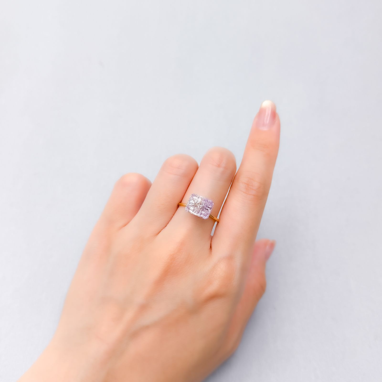 ◇甲州貴石切子Plus Three◇アワーグラスアメジスト カード付き モロッコ産 2.73ct [250630487]10.1x8mm前後