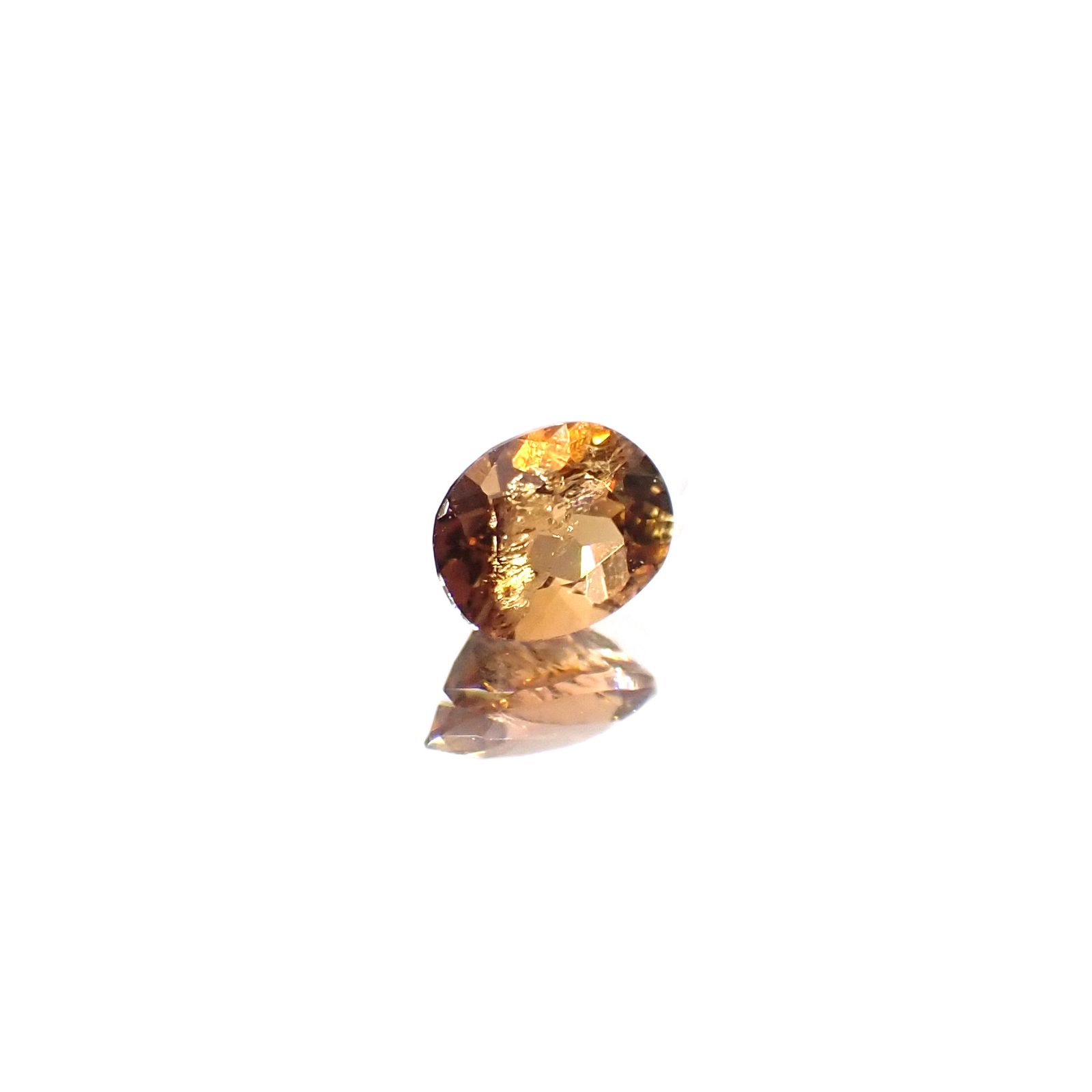 ゴールデンアイオライト マダガスカル産 0.21ct[240527660]4.4x3.5mm前後
