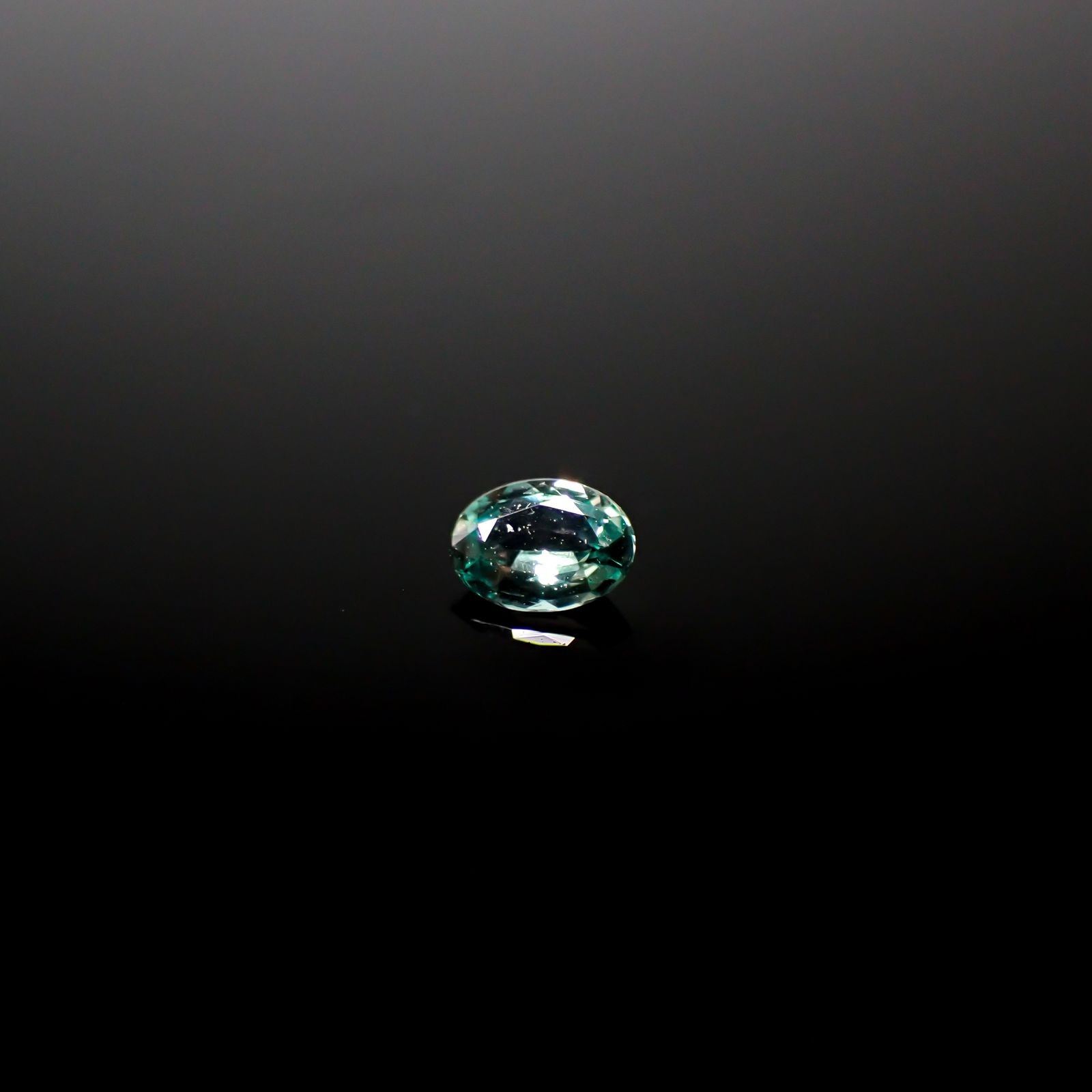 アレキサンドライト ブラジル産/EmeraldMains社製 0.10ct[240527585]3.4x2.5mm前後