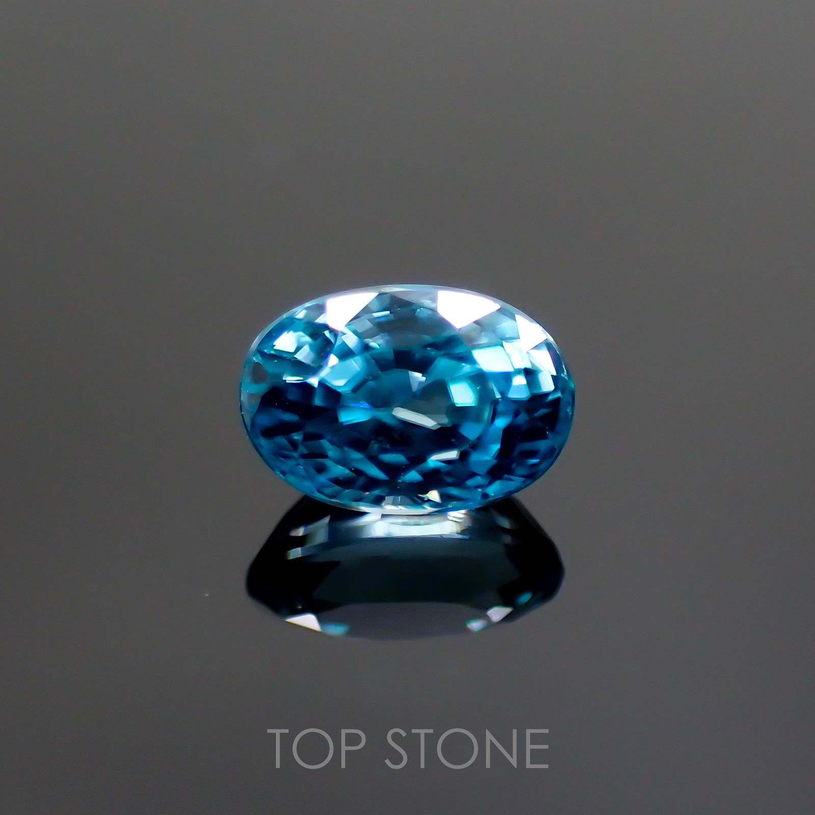 ブルージルコン(宝石名ジルコン) カンボジア産 0.94ct 識別済[20063096]5.8×4.1mm前後