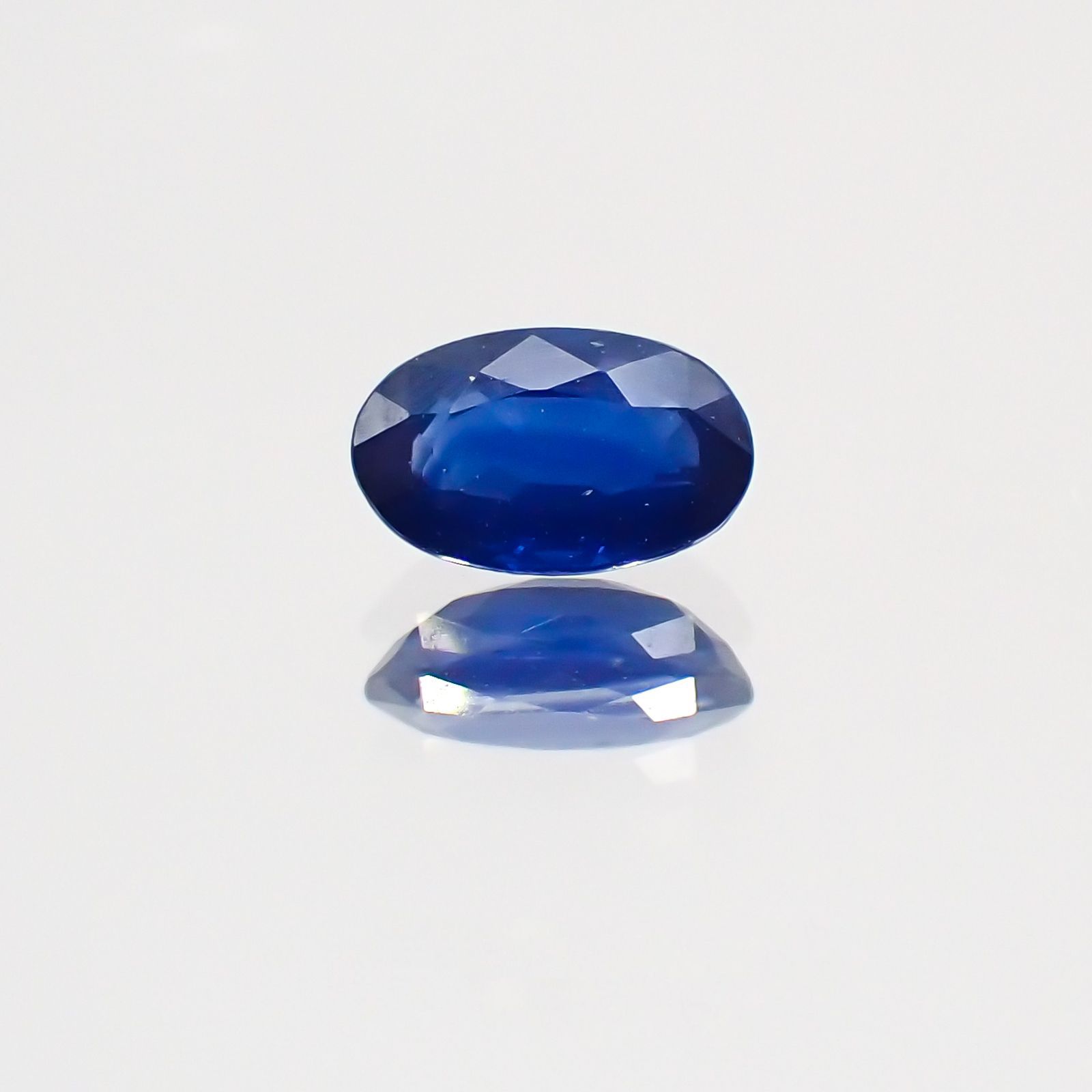 サファイア マダガスカル・スリランカ産 ルース 0.3ct[20128707]5.1×3.1mm前後