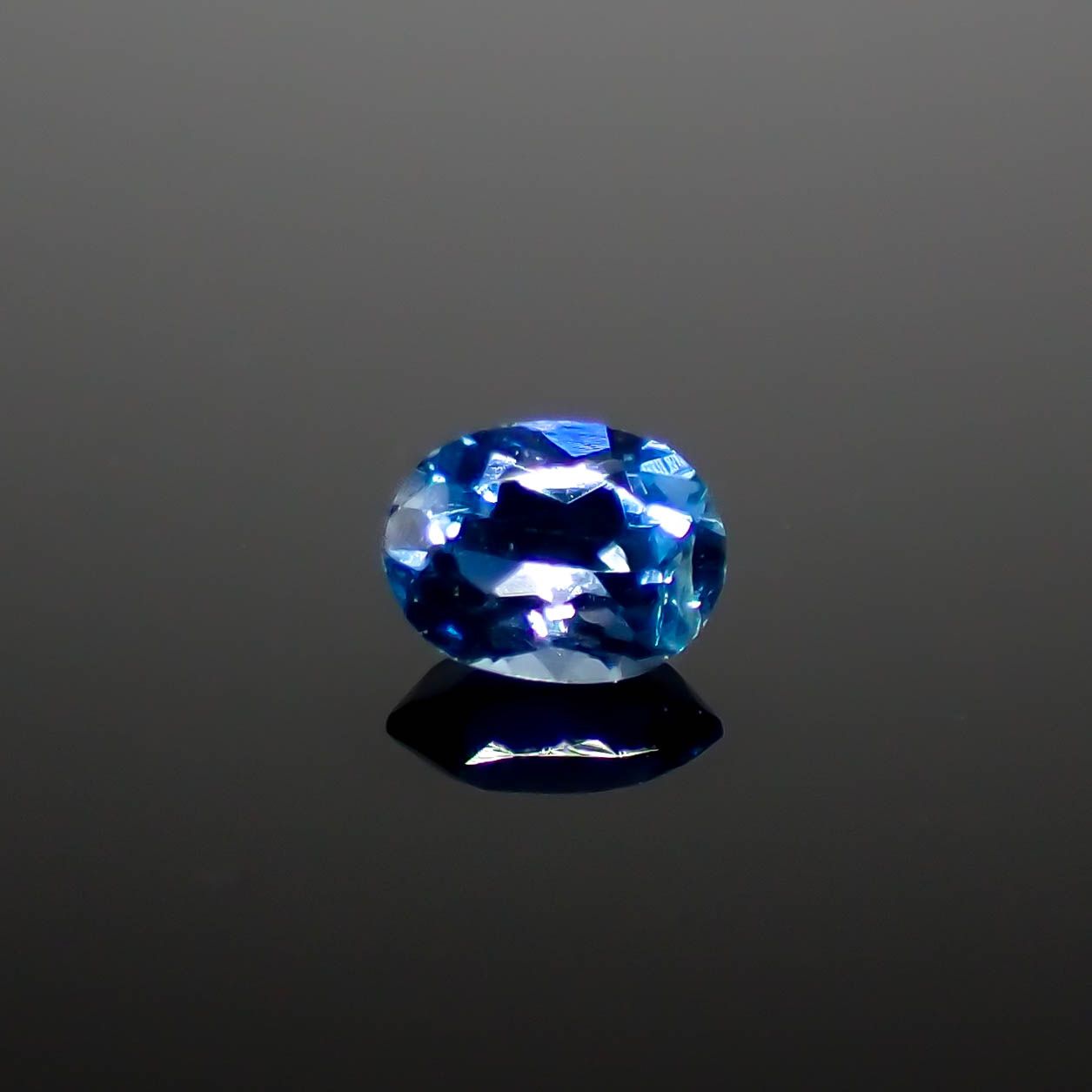 サンタマリアアクアマリン ブラジル産 0.13ct[240225992]3.8x2.9mm前後