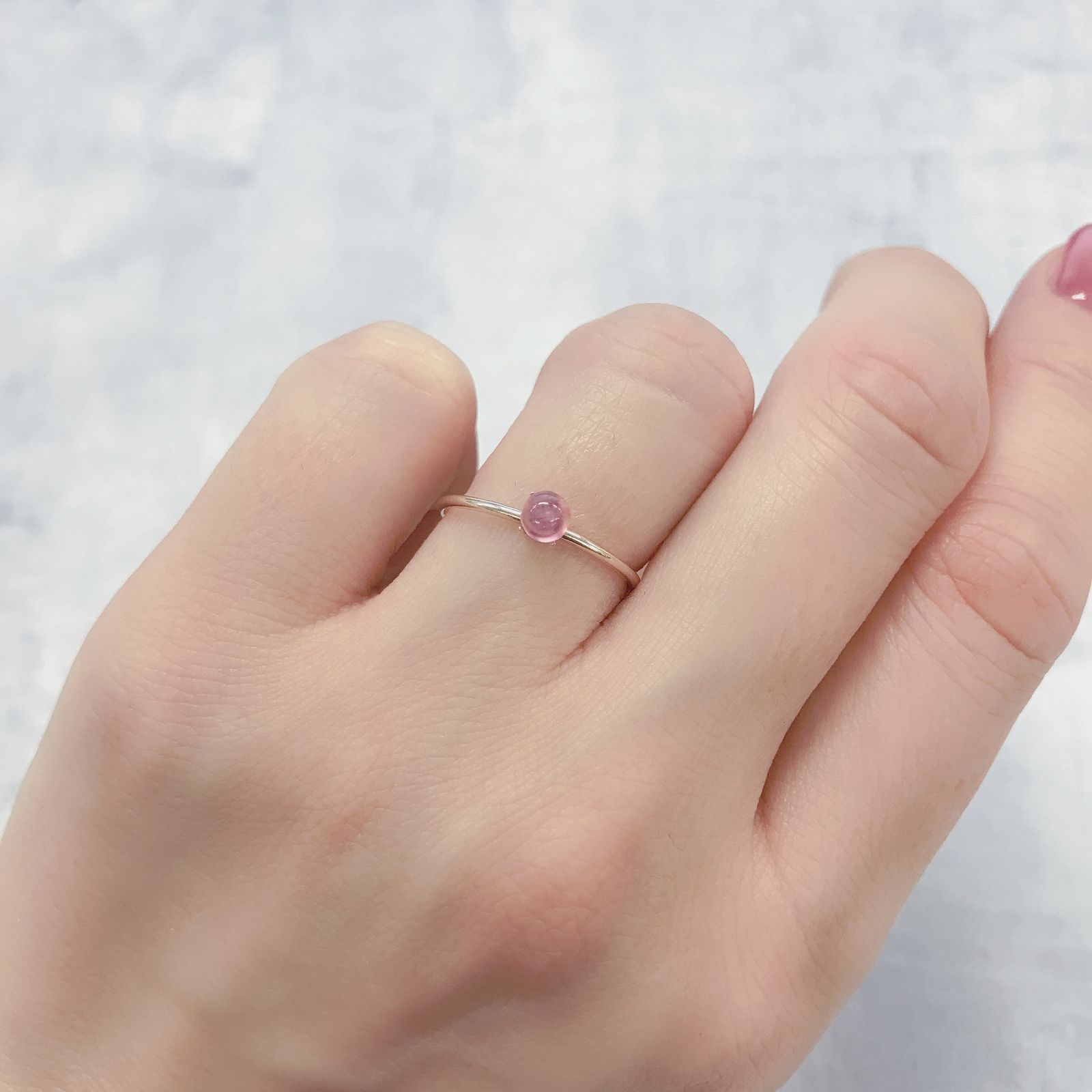 ペツォッタイトキャッツアイ(ラズベリル)(宝石名ペツォッタイト・キャッツアイ)マダガスカル産 0.357ct ソ付(彩珠)[220114352]3.8x3.7mm前後