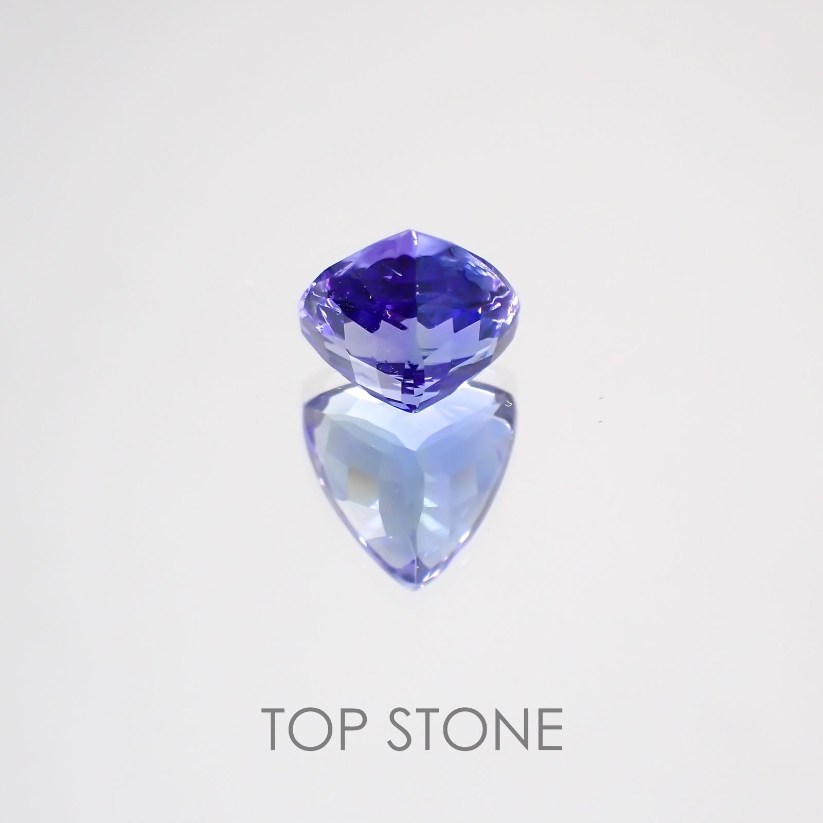 バイカラータンザナイト タンザニア産 ルース 1.6ct[210410416]7.1×7.1mm前後
