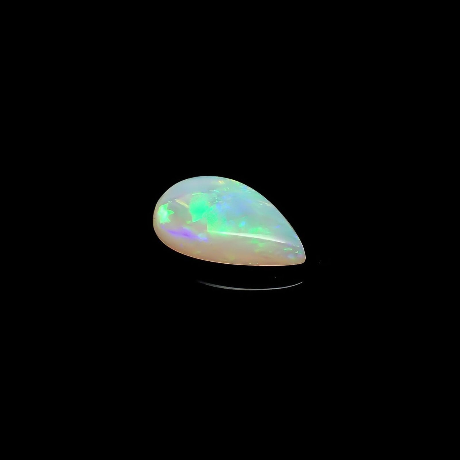 オパール オーストラリア産 0.73ct / 9x6mm前後 [240125286]