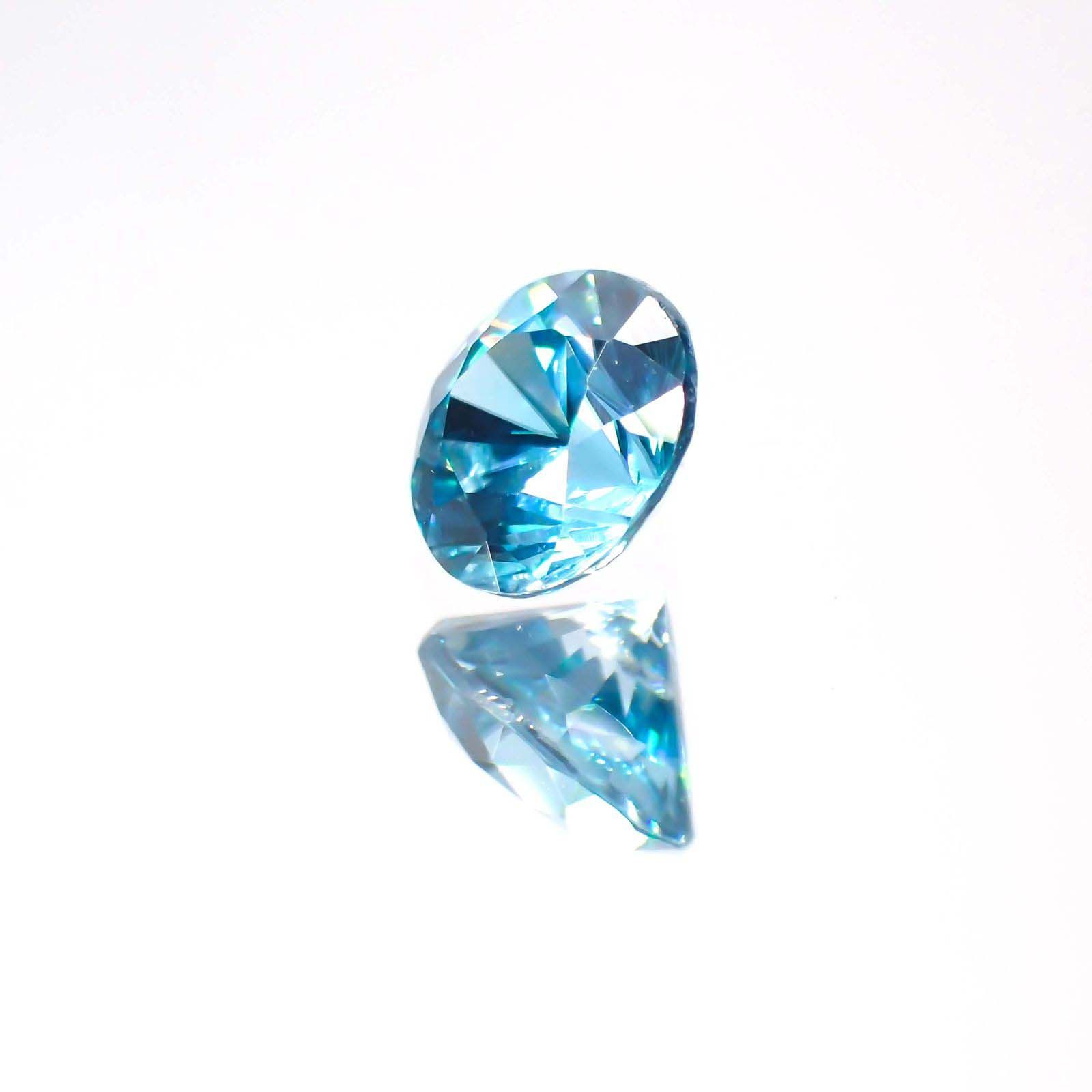 ブルージルコン(宝石名ジルコン) カンボジア産 0.72ct 識別済[211013448]4.9×4.9mm前後