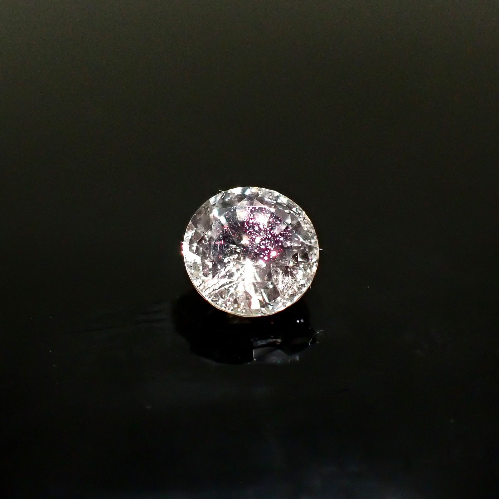 ティンカーベルクォーツ ブラジル産 1.58ct / 7.5x7.4mm前後 [260131529]