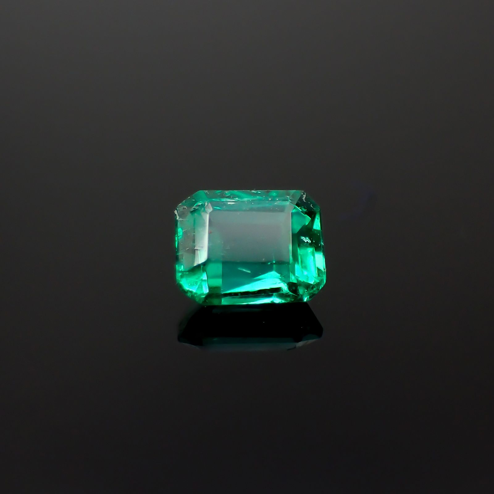 エメラルド コロンビア産 0.15ct[240627901]3.5x2.9mm前後