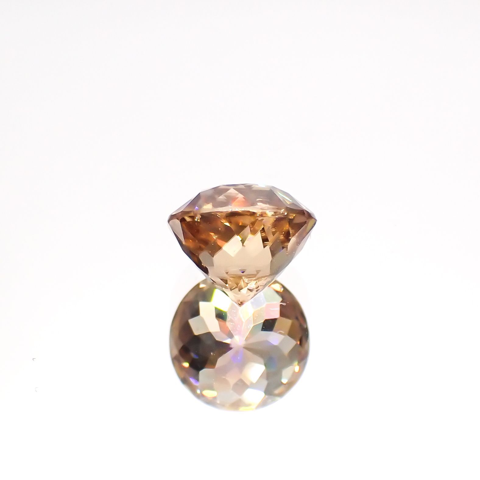 オレンジジルコン(宝石名ジルコン)スリランカ/カンボジア産 2.48ct 識別済[220114836]7.1x7mm前後