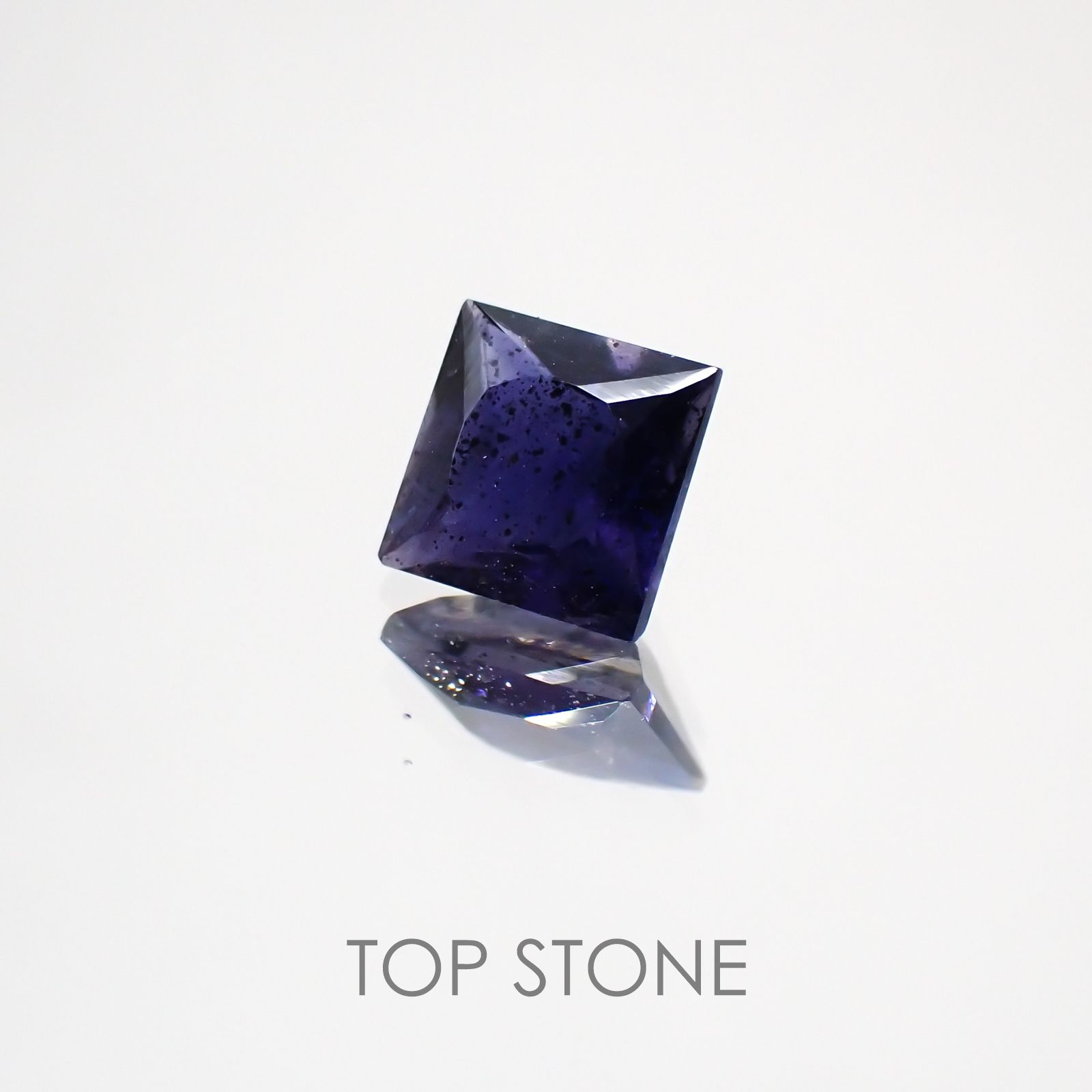 ◇プリンセスカット◇アイオライトサンストーン ブラジル・インド産 ルース 0.6ct[210310436]5.2×5.2mm前後