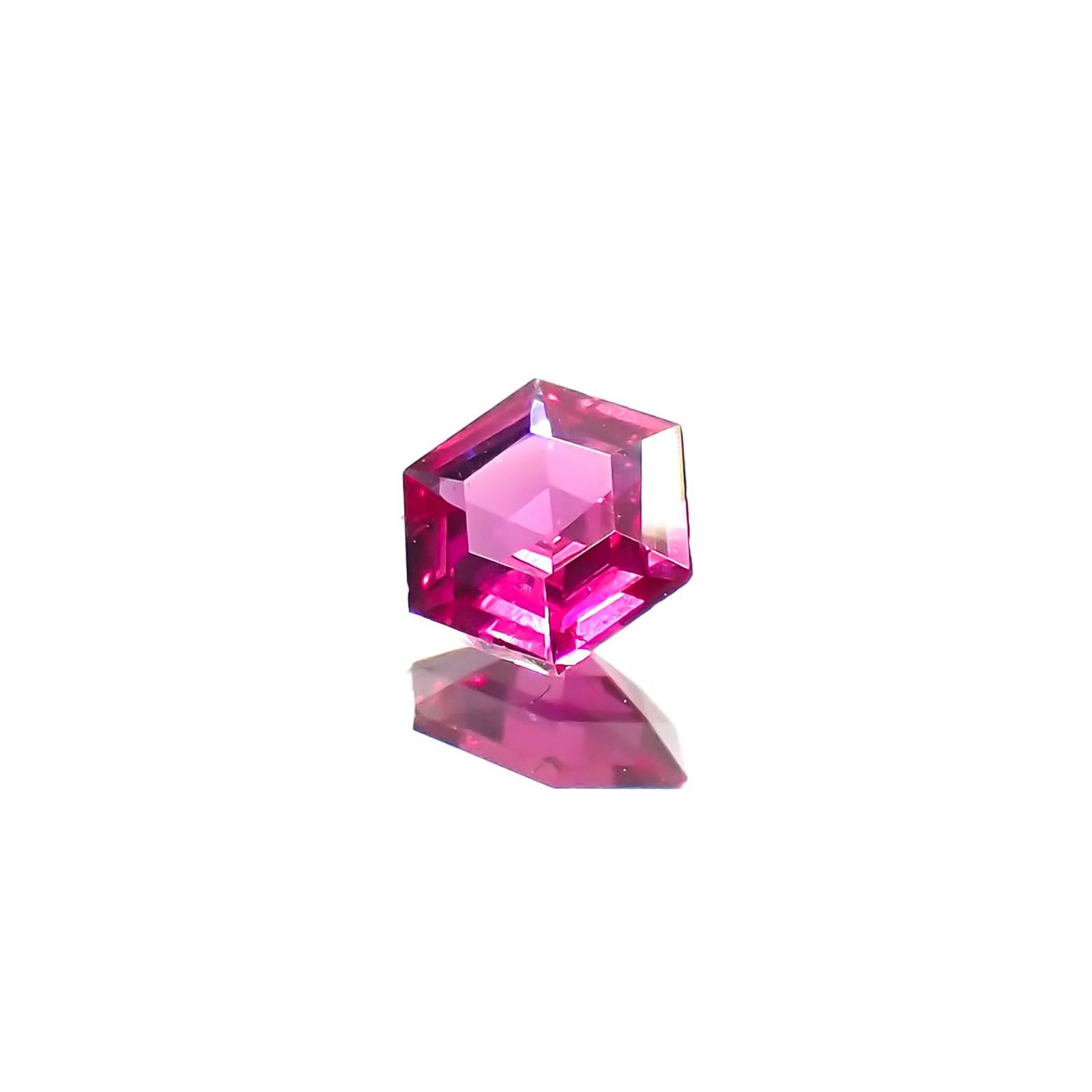 ◇ヘキサゴンカット◇ルビー 非加熱 モザンビーク産 0.18ct / 3.5x3.5mm前後 [240427107]