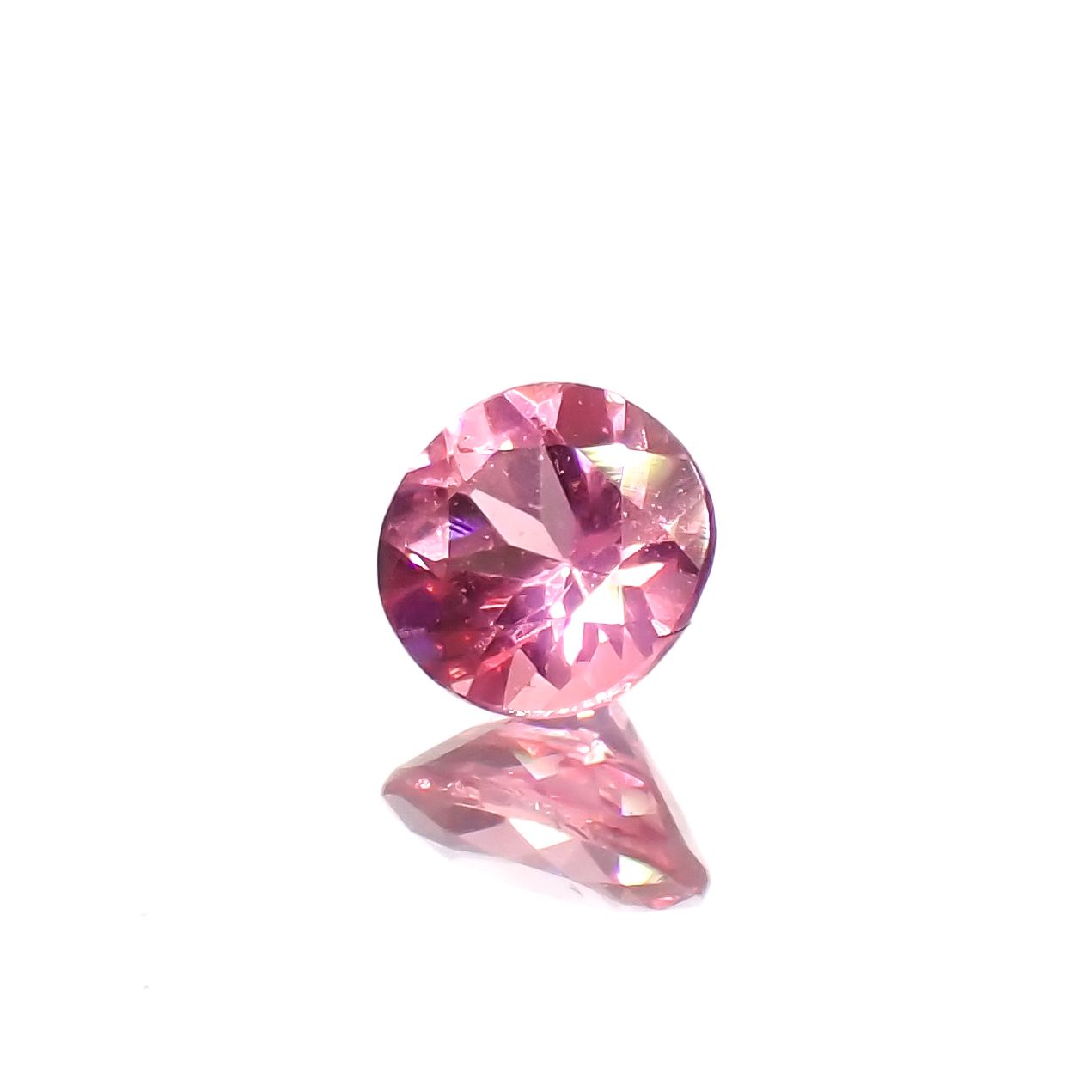 ピンクスピネル(宝石名ピンク・スピネル)タンザニア産 0.26ct 識別済[230321140]3.9x3.9mm前後