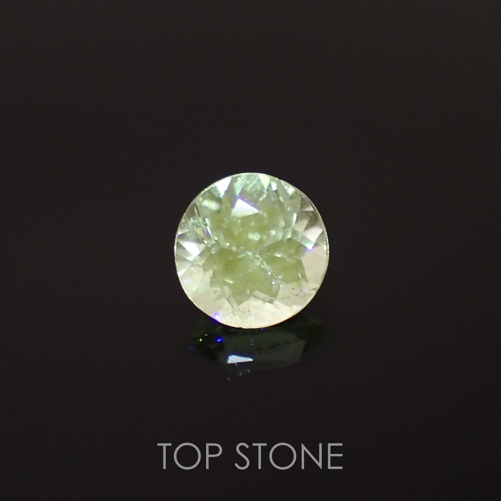 バナジウムコーネルピン(宝石名コーネルピン)タンザニア・タンガ州産 0.36ct 識別済[230320930]4.3x4.3mm前後