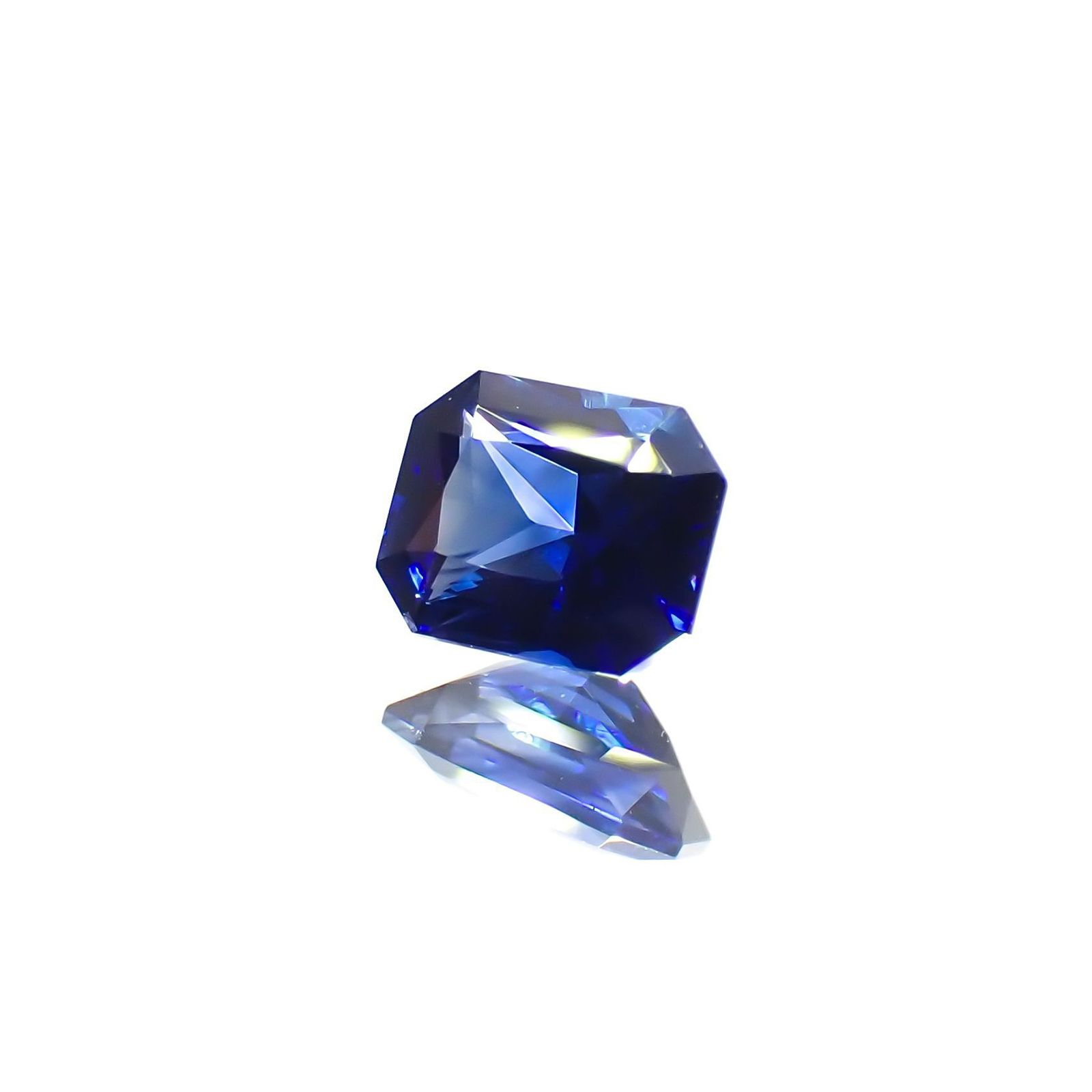 ブルーサファイア 非加熱(宝石名サファイア) マダガスカル産 GIA鑑付 0.52ct / 5x4mm前後 [210310222]