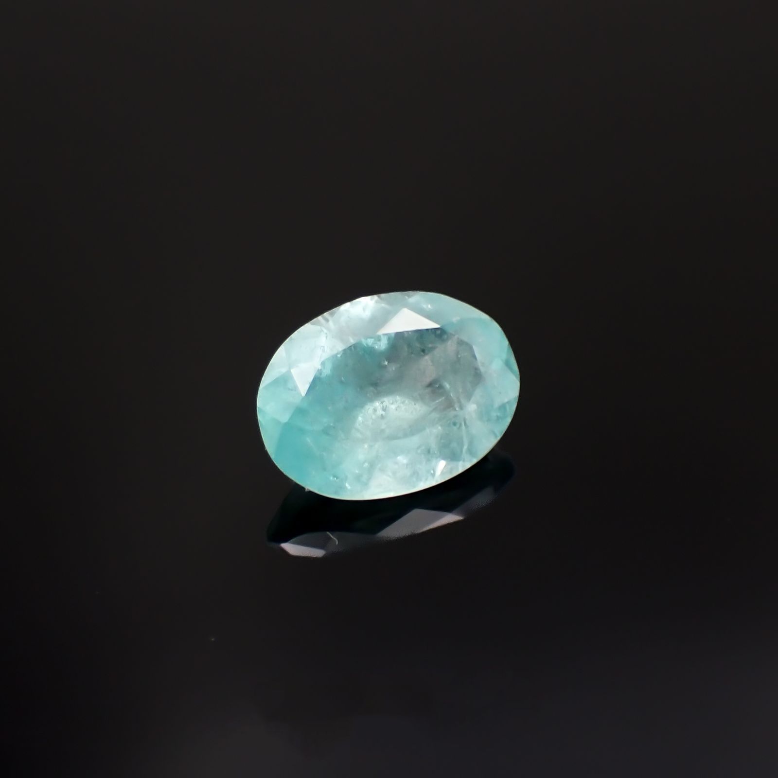 ユークレース(宝石名ブルー・ユークレース)コロンビア産 1.576ct ソ付(彩珠)[221018851]9x6.5mm前後