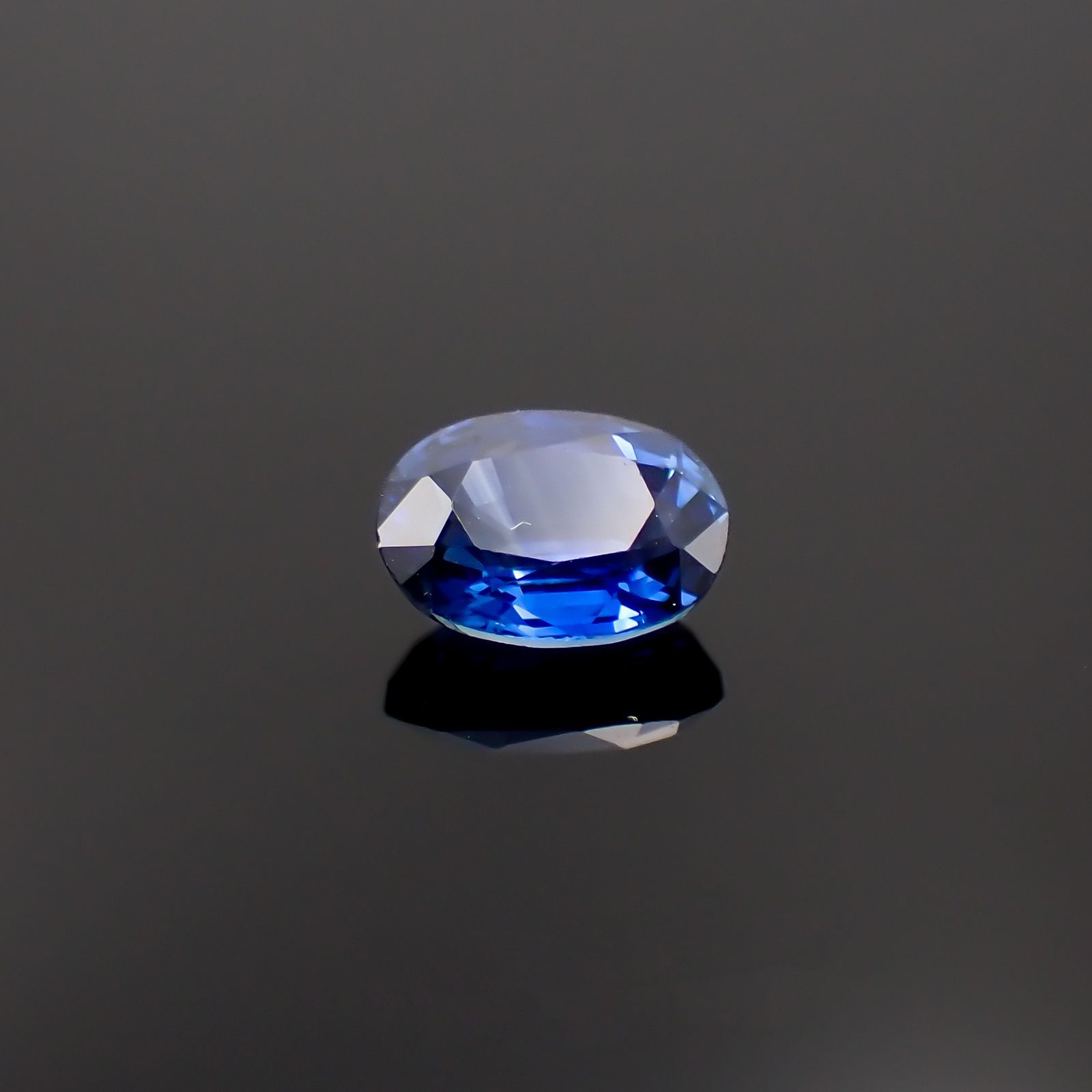 サファイア(宝石名サファイア)スリランカ/マダガスカル産 0.74ct 識別済[230120243]6.1x4.5mm前後