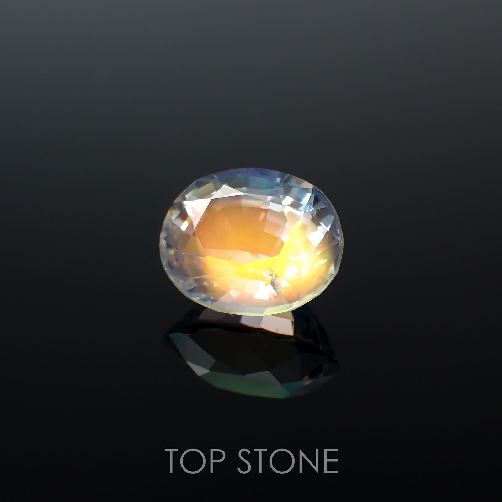 レインボームーンストーン(宝石名ラブラドライト)マダガスカル産 3.05ct 識別済[221018865]10.2x8.3mm前後
