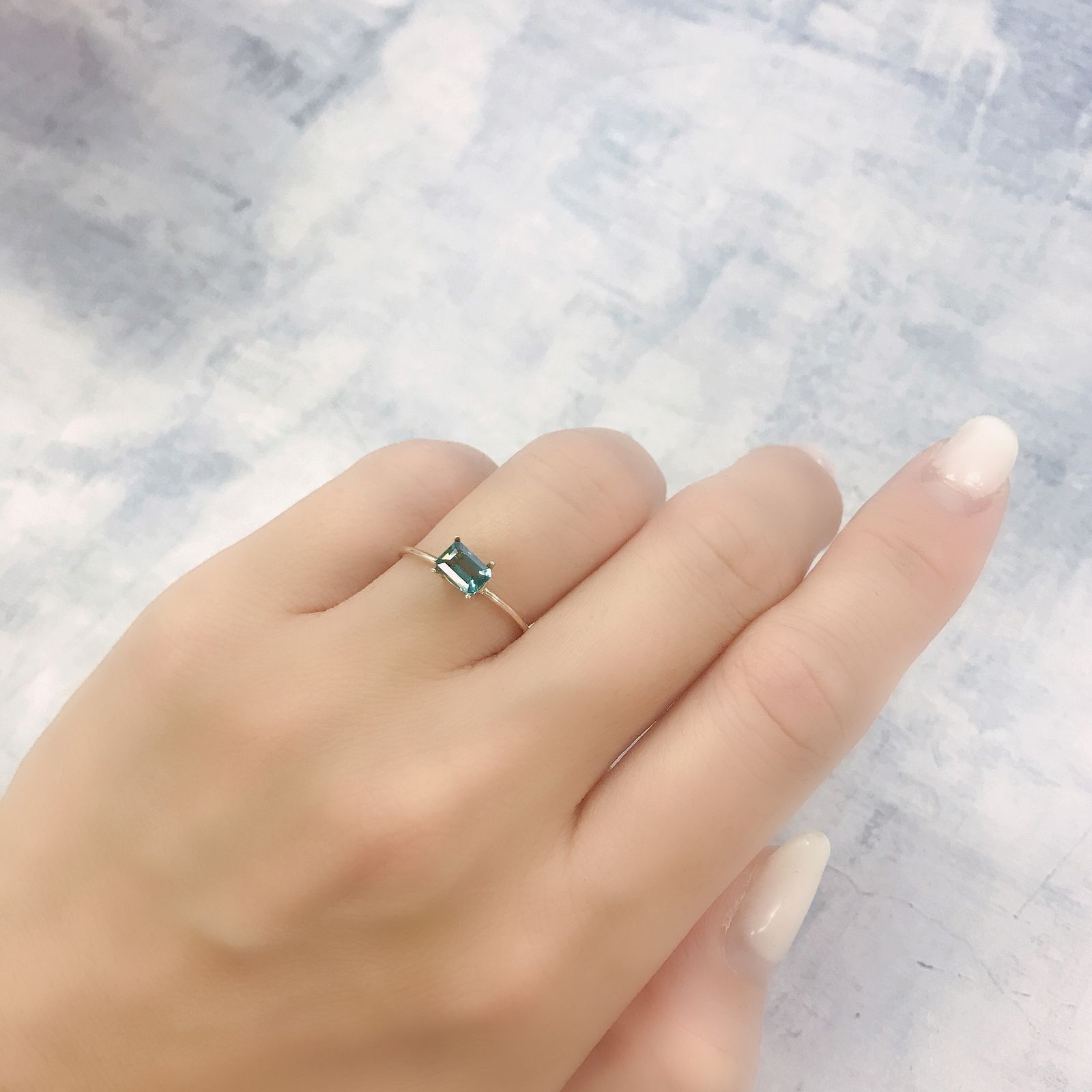 ブルーグリーンアパタイト(宝石名アパタイト)マダガスカル産 0.53ct 識別済[220616660]5.7x3.8mm前後