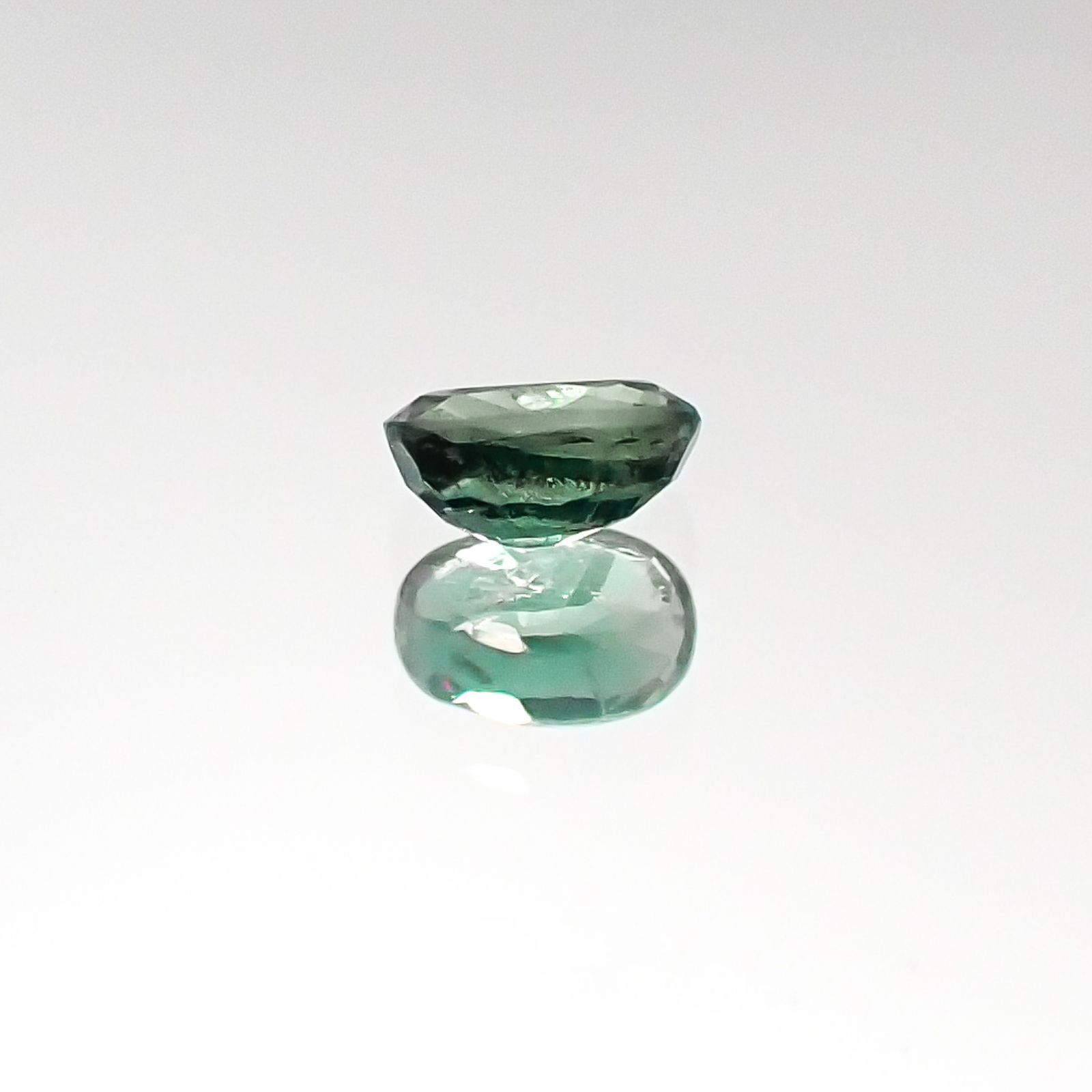 アレキサンドライト インド産 ルース 0.13ct[20095560]3.5×2.4mm前後