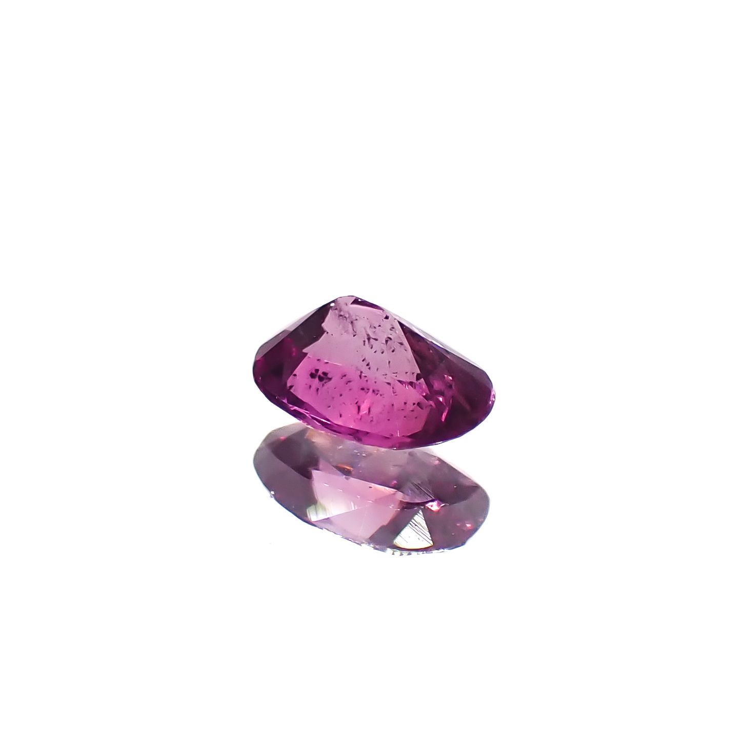 パープルサファイア 非加熱 パキスタン・カシミール地方産 0.28ct[240628400]4.7x3.4mm前後