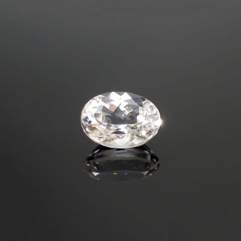 カラーレススポジュミン(宝石名ホワイト・スポジュミン) ブラジル産 1.52ct 識別済[210912627]7.9×5.9mm前後