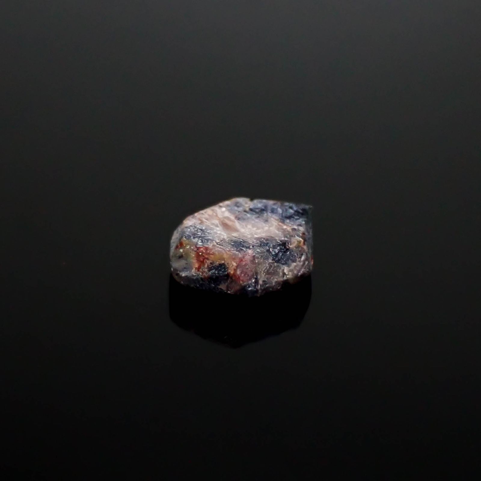 トラピッチェサファイア 原石スライス磨き ビルマ産 0.82ct [250430189]5.8x5mm前後