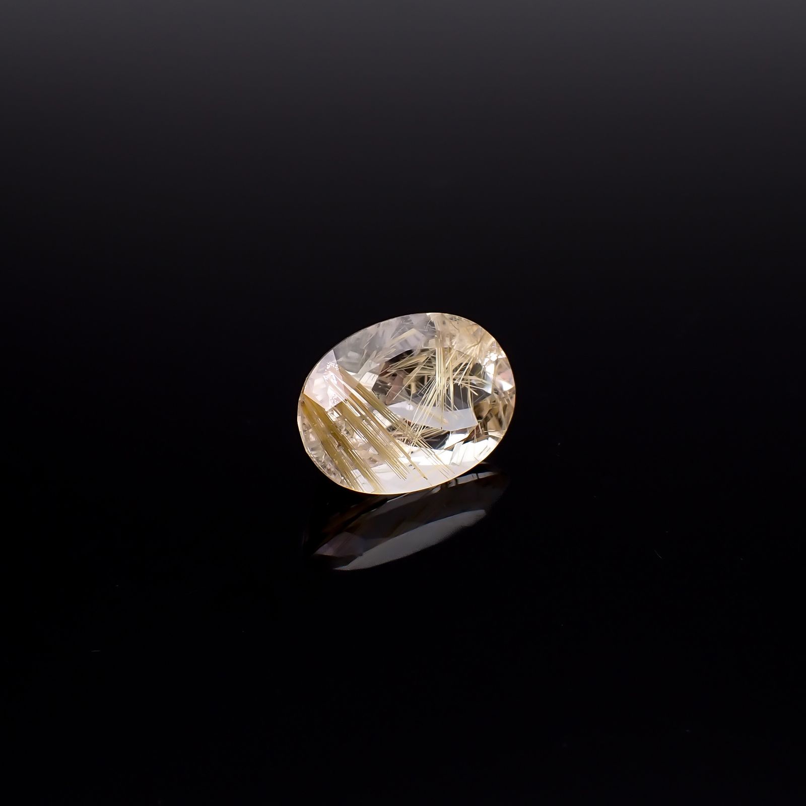 ルチルクォーツ ブラジル産 12.58ct / 17.9x12.8mm前後 [260732402]