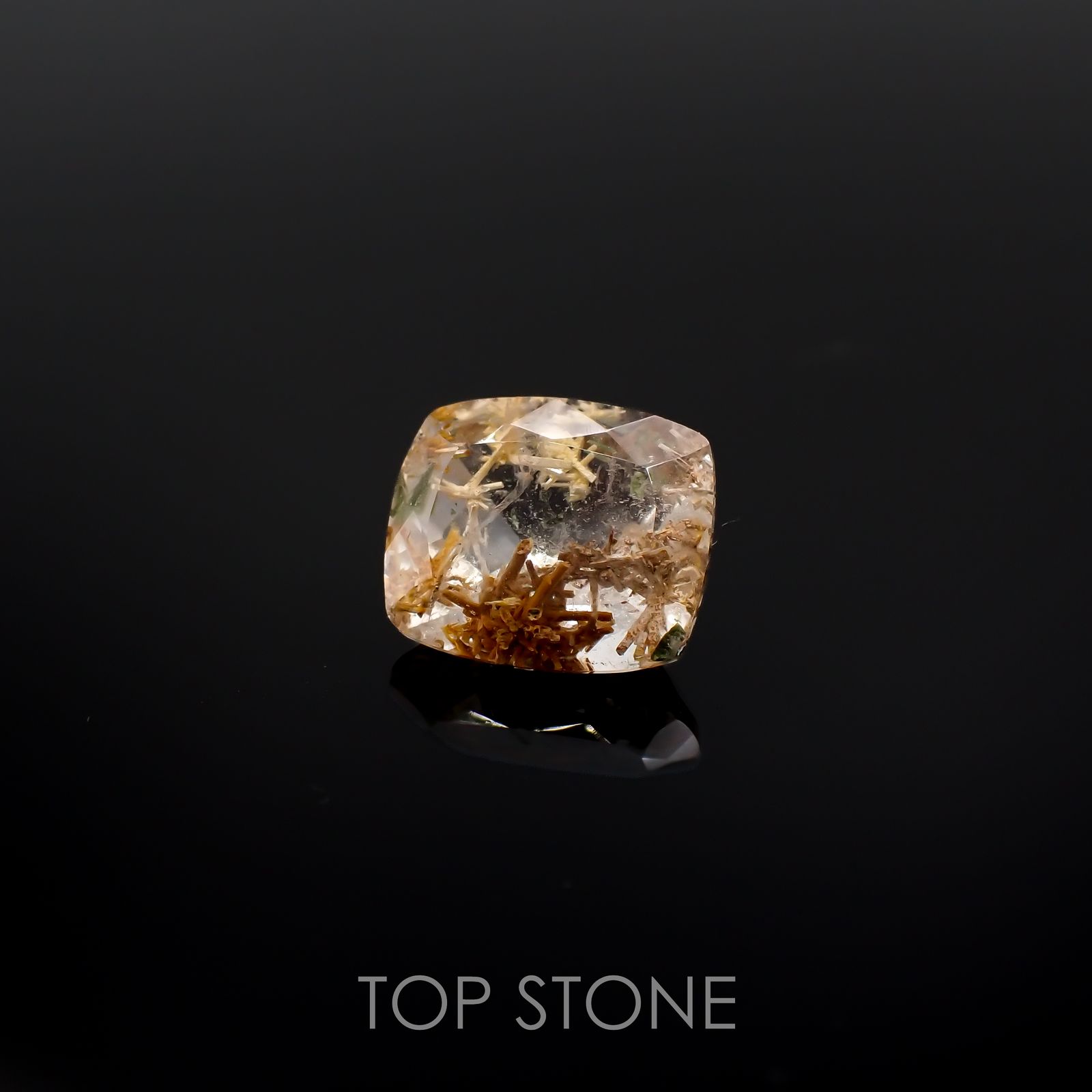 ヘデンベルジャイトインクォーツ インドネシア産 3.09ct[220917834]10.3x8.8mm前後