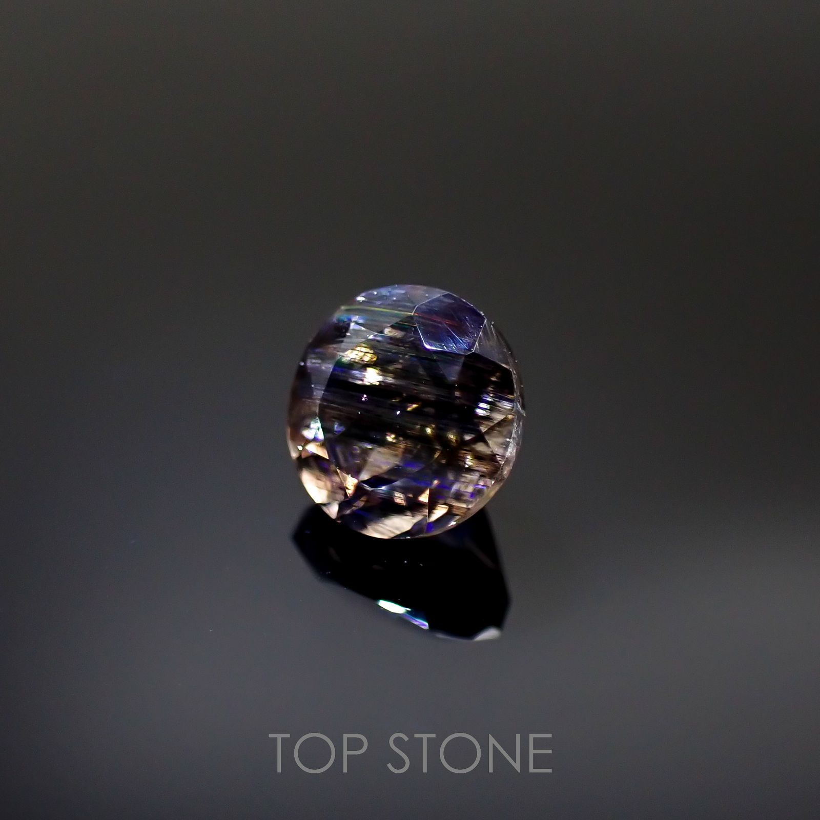 レインボースキャポライト ブラジル産 0.88ct[220817522]6x5.9mm前後